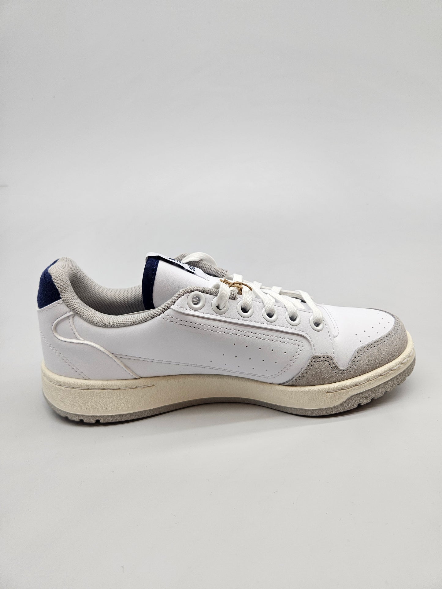 ADIDAS NOVI ORIGINAL PATIKI BR 39