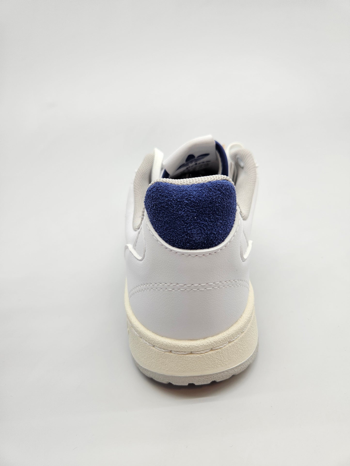 ADIDAS NOVI ORIGINAL PATIKI BR 39