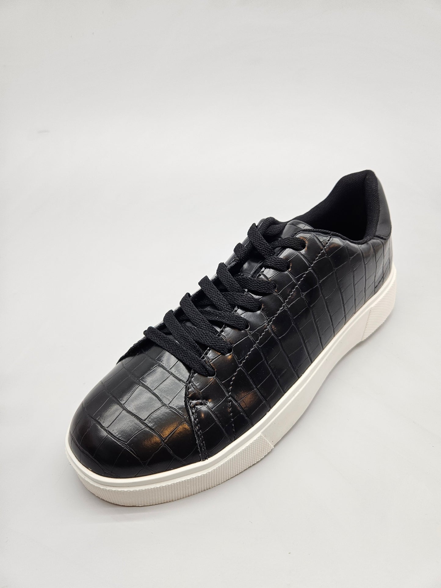 PIER ONE NOVI ORIGINAL PATIKI BR 44