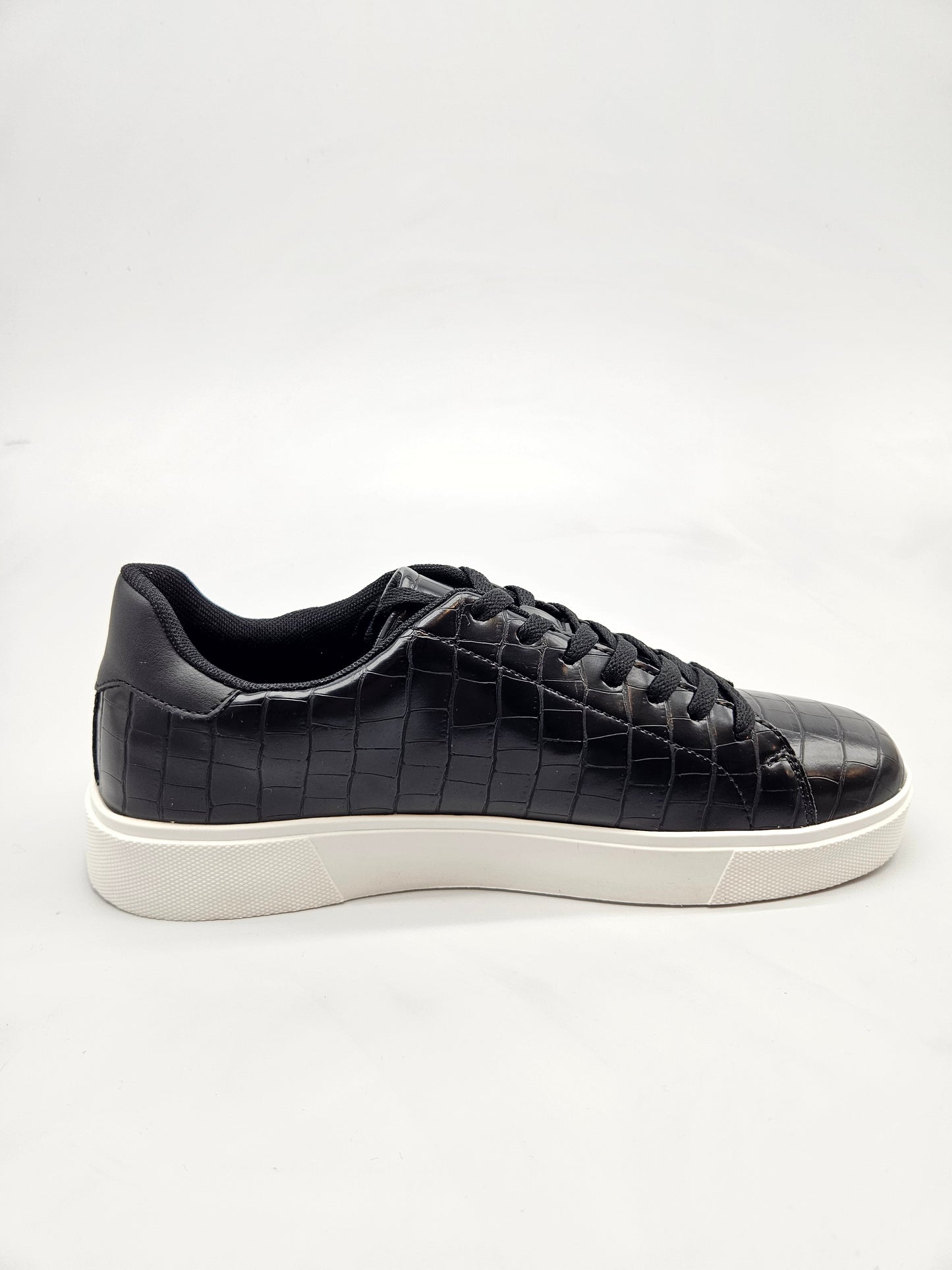PIER ONE NOVI ORIGINAL PATIKI BR 44