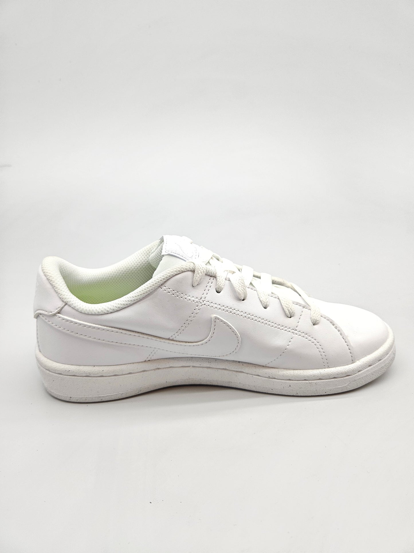 NIKE NOVI ORIGINAL PATIKI BR 37.5