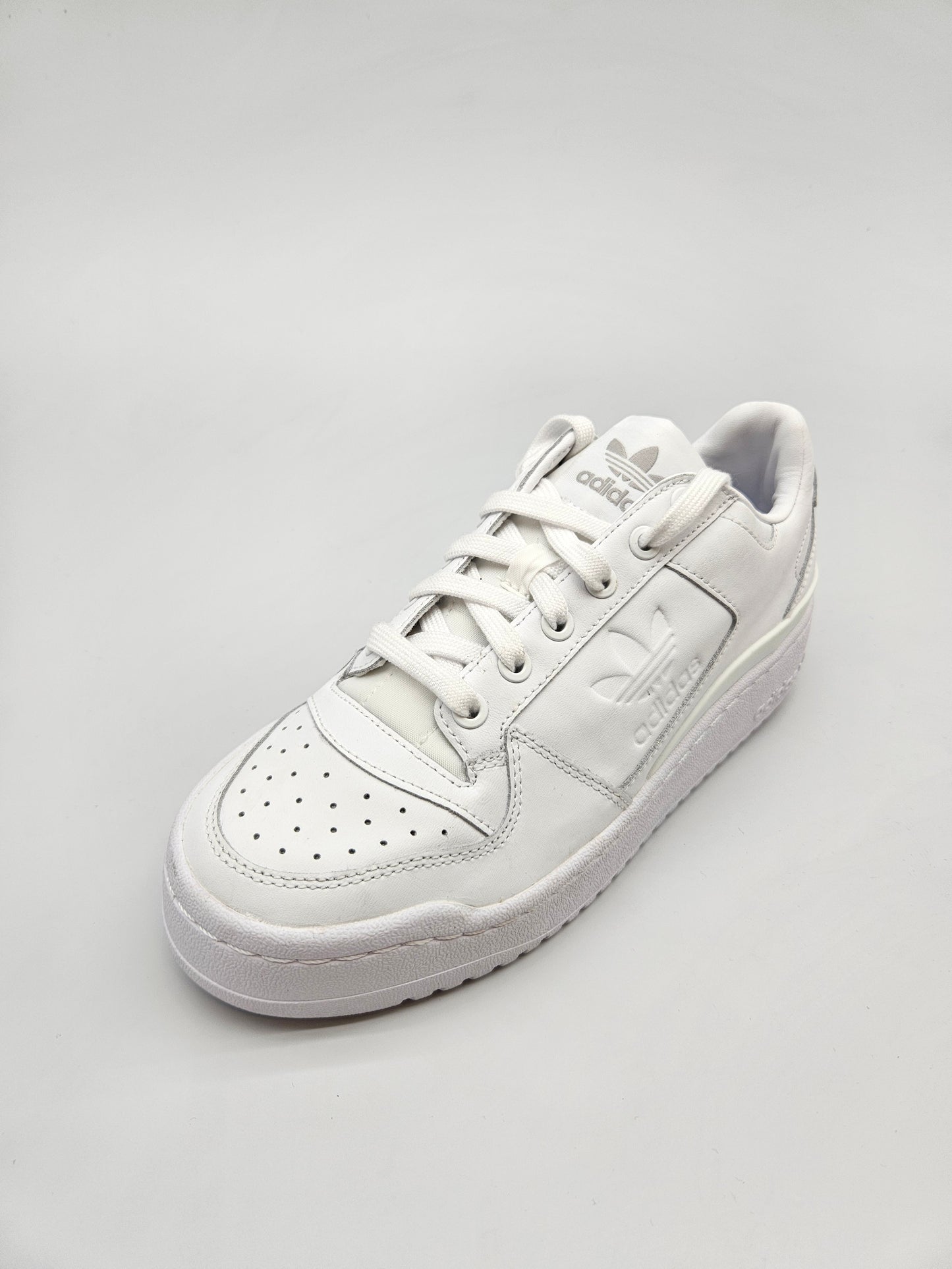 ADIDAS NOVI ORIGINAL PATIKI BR 38