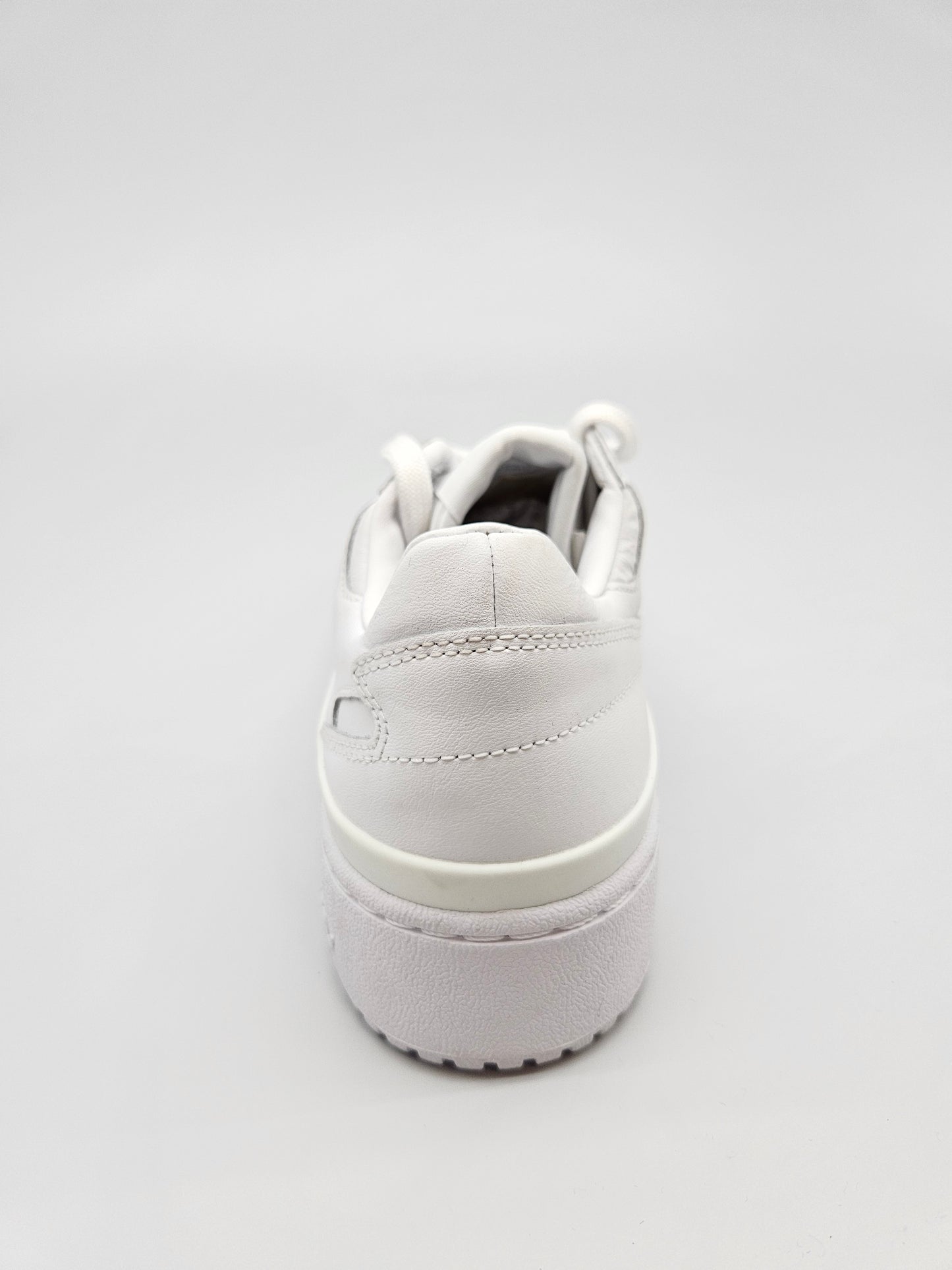 ADIDAS NOVI ORIGINAL PATIKI BR 38