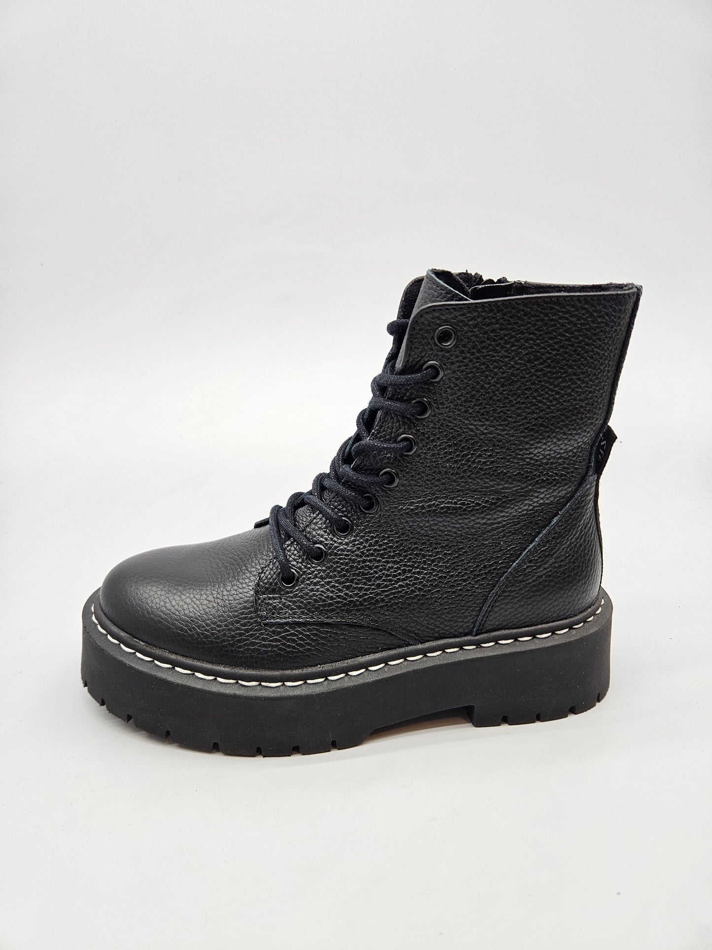 STEVE MADDEN ORIGINAL KOZNI CIZMI BR 38
