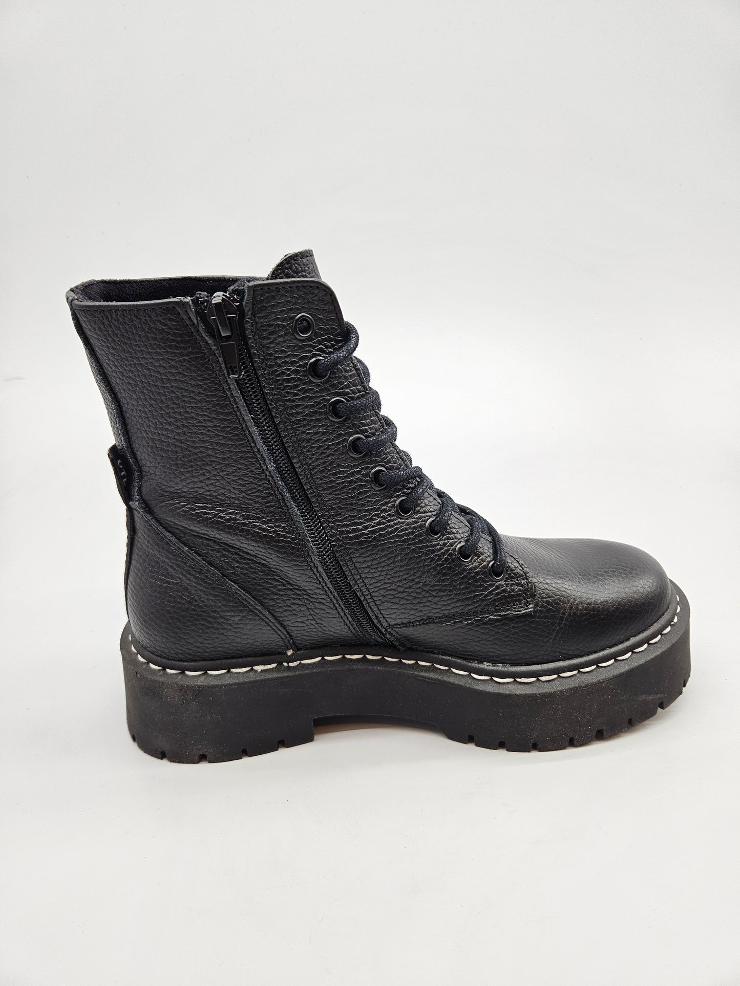 STEVE MADDEN ORIGINAL KOZNI CIZMI BR 38