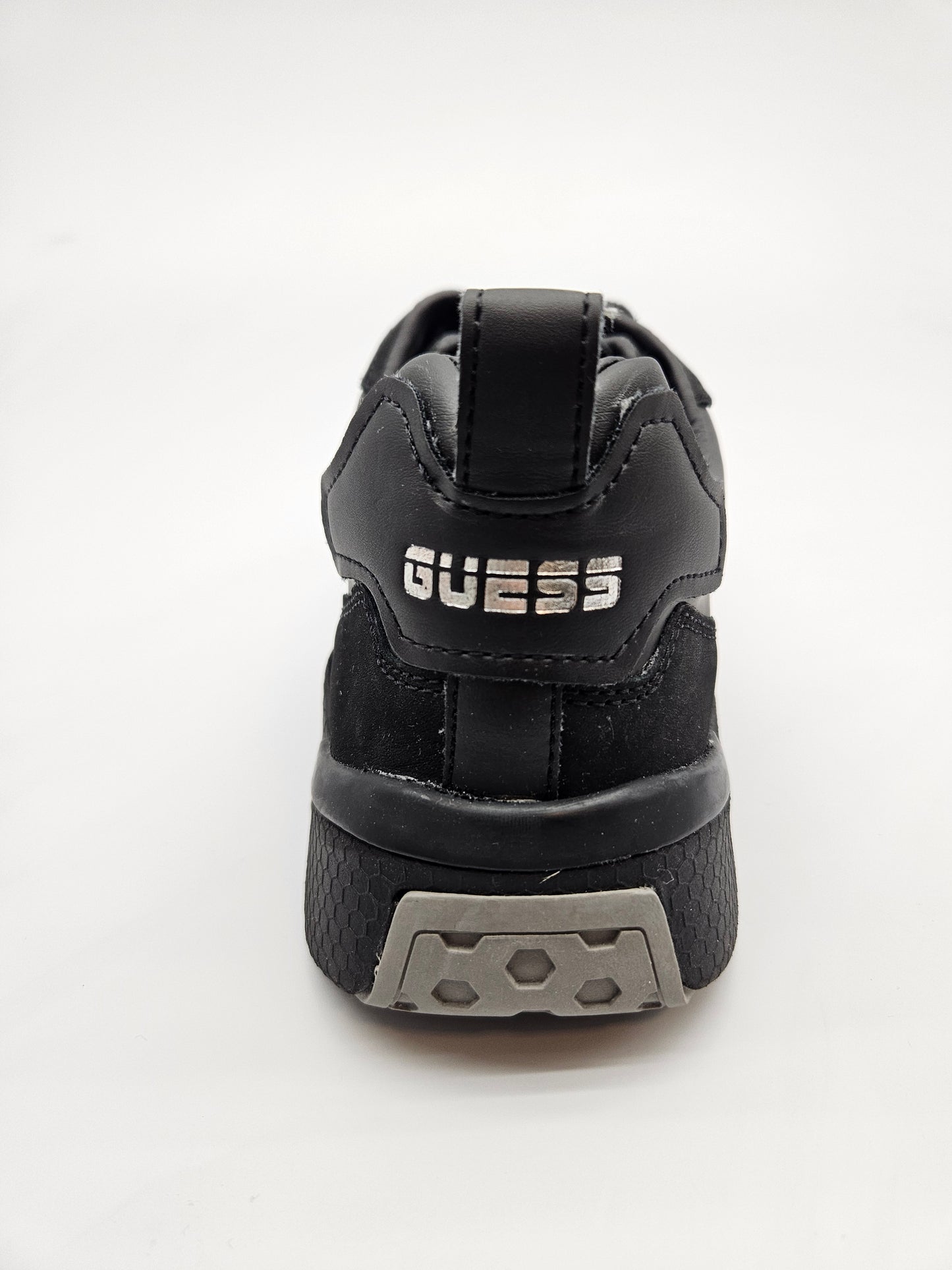 GUESS NOVI ORIGINAL PATIKI BR 45
