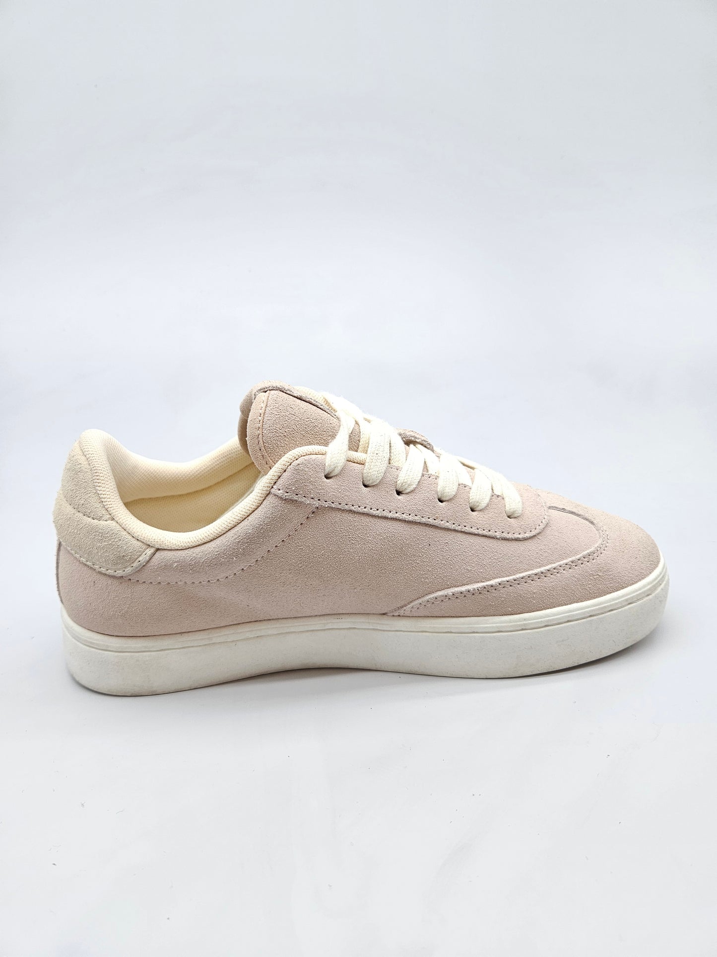 CALVIN KLEIN NOVI ORIGINAL PATIKI BR 39