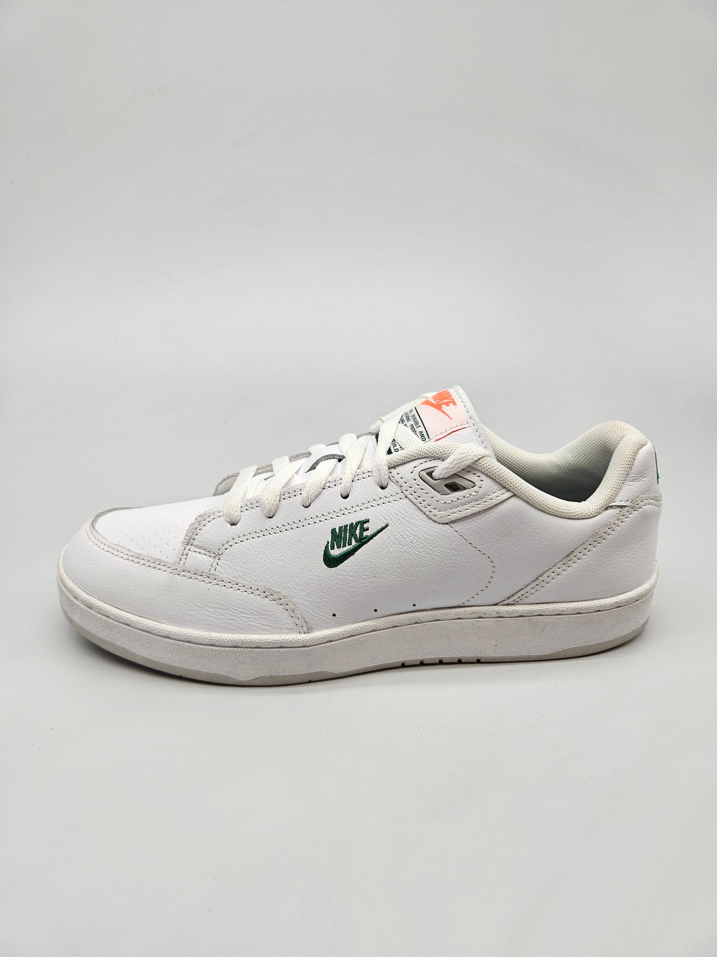 NIKE NOVI ORIGINAL PATIKI BR 43