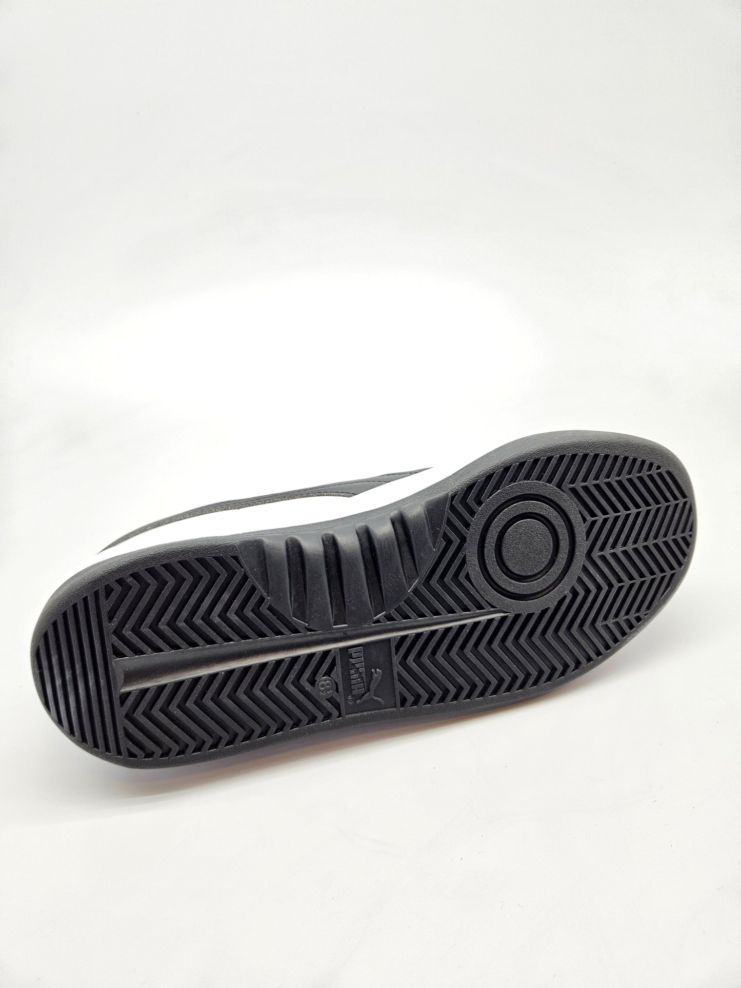 PUMA NOVI ORIGINAL PATIKI BR 42.5