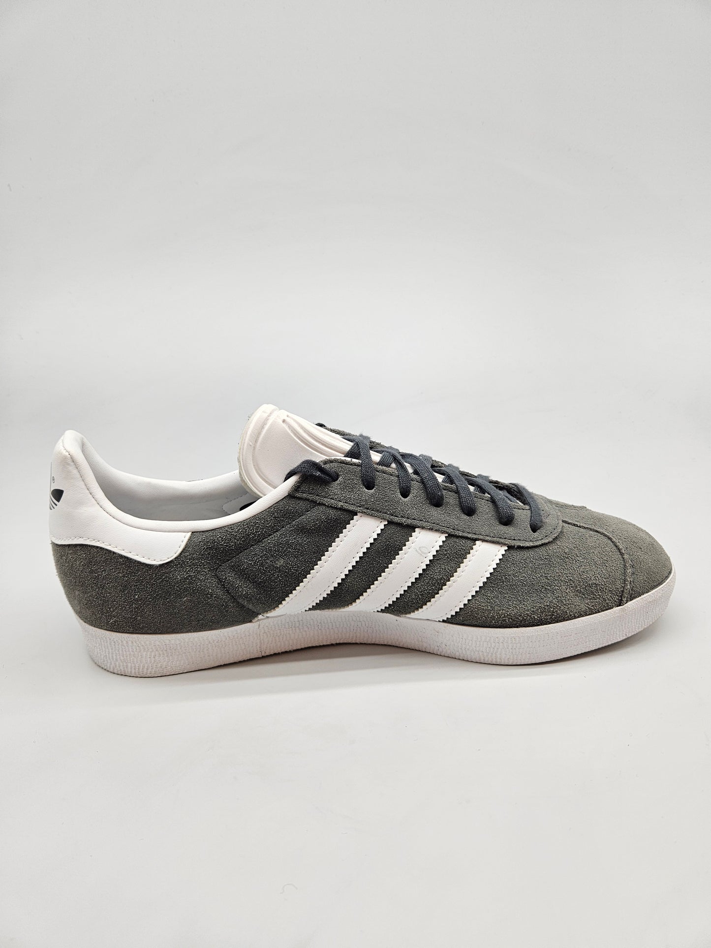 ADIDAS NOVI ORIGINAL PATIKI BR 44