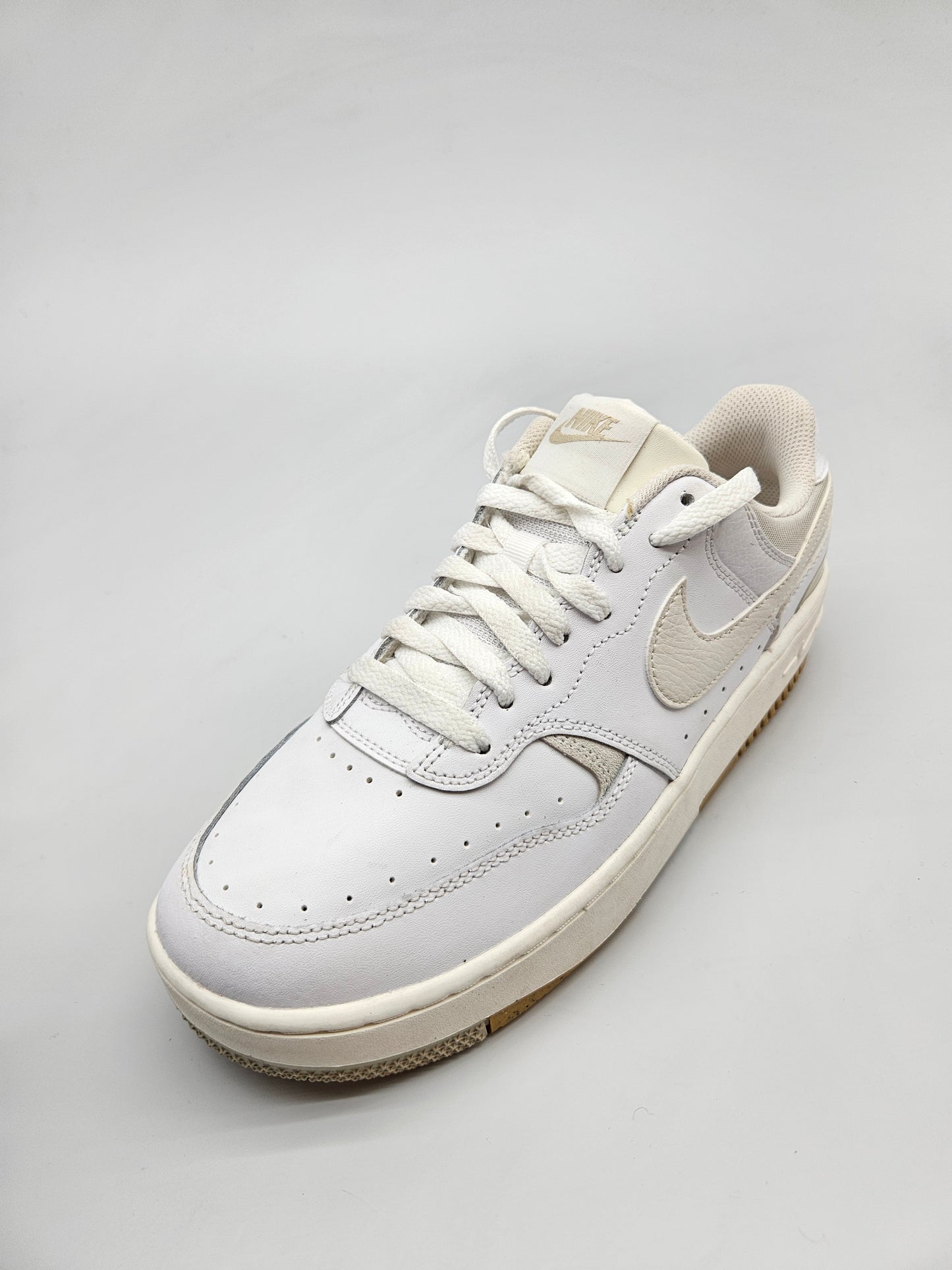 NIKE NOVI ORIGINAL PATIKI BR 40.5