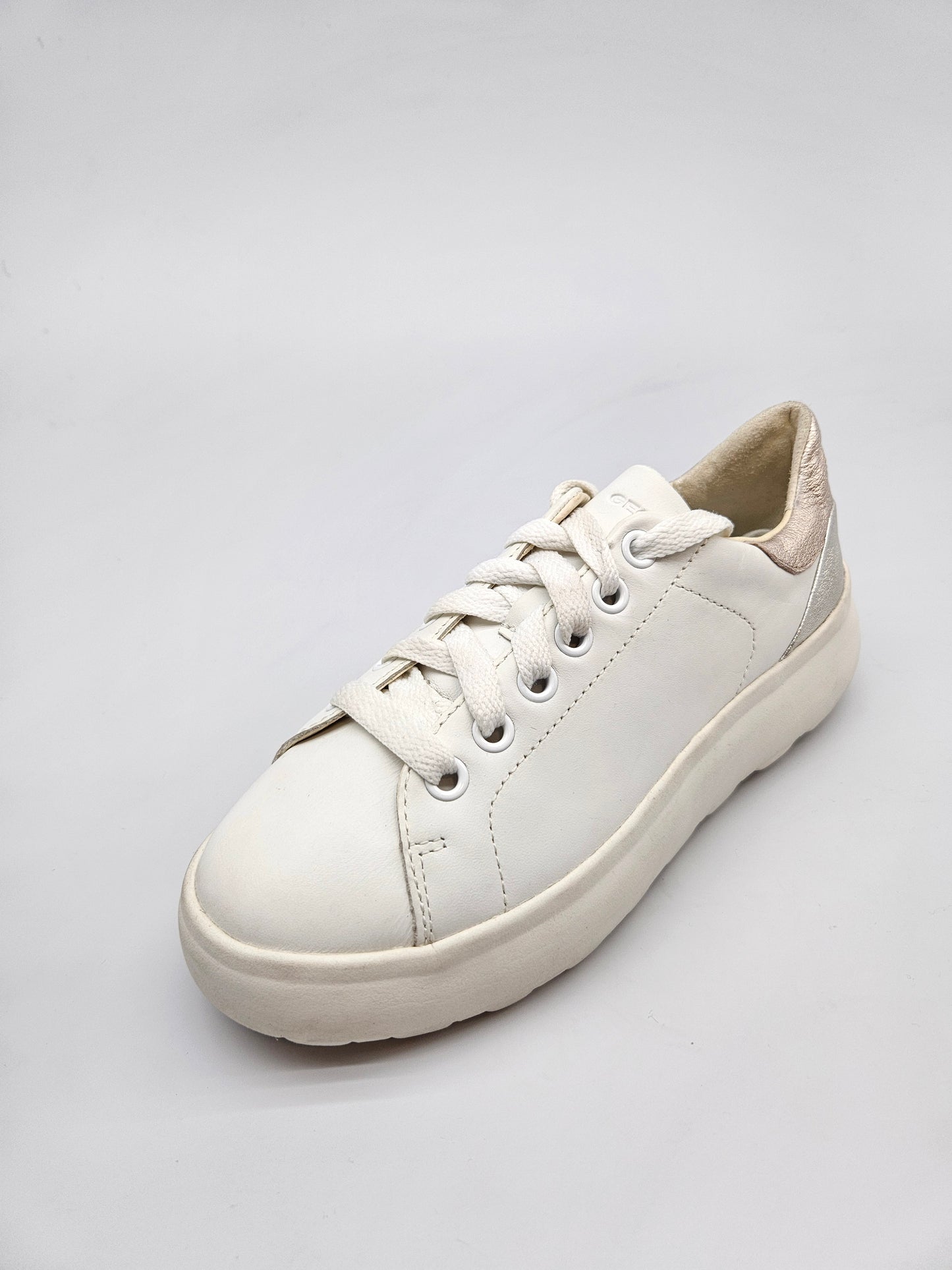 GEOX NOVI ORIGINAL PATIKI BR 36