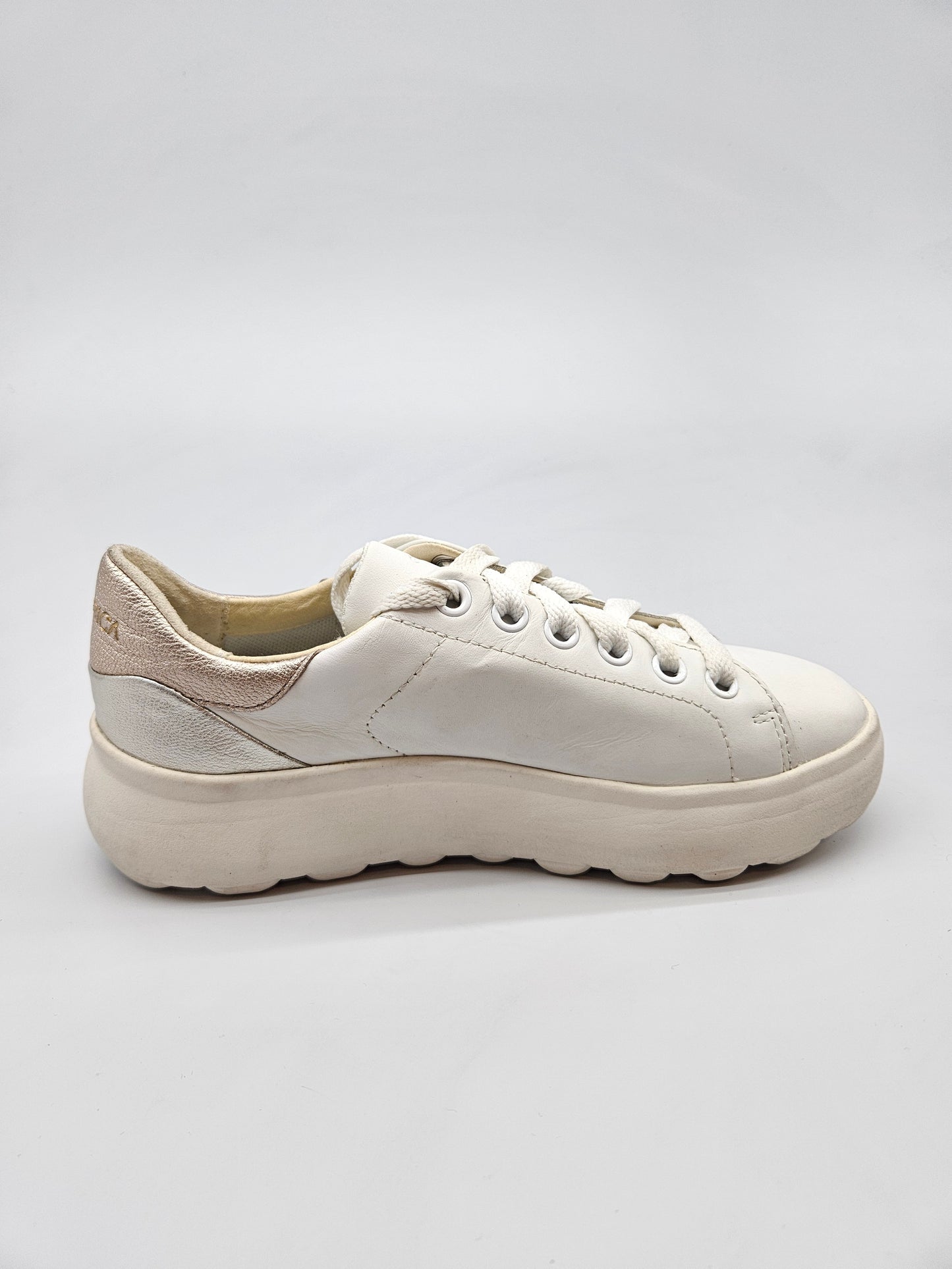 GEOX NOVI ORIGINAL PATIKI BR 36