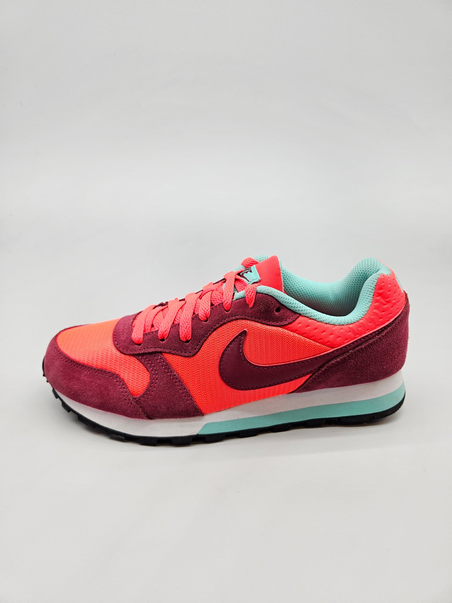 NIKE NOVI ORIGINAL PATIKI BR 38