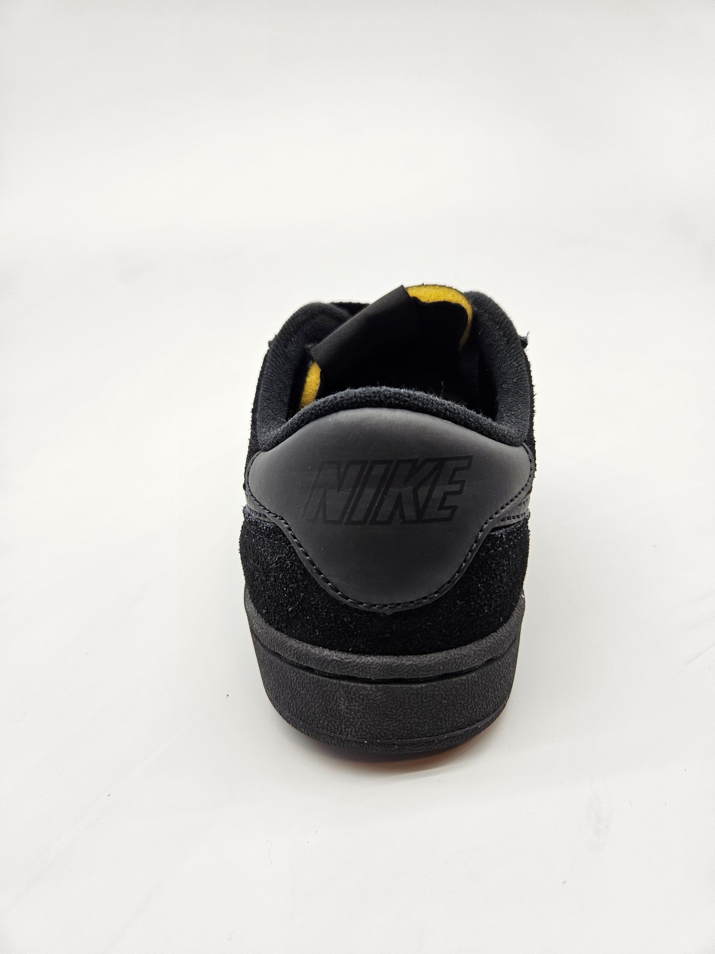 NIKE NOVI ORIGINAL PATIKI BR 40