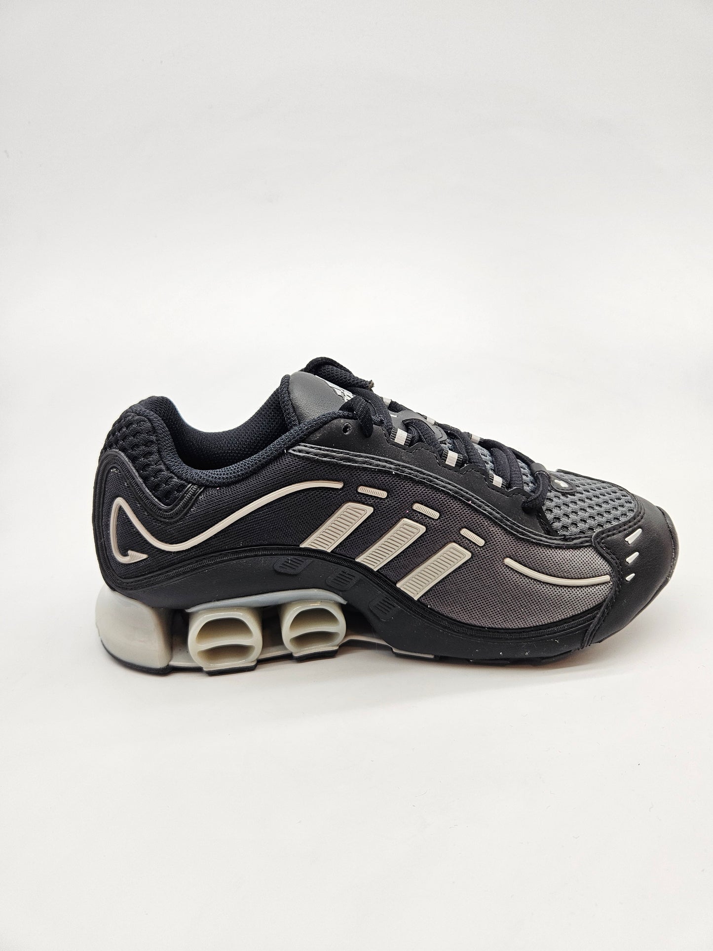 ADIDAS NOVI ORIGINAL PATIKI 39