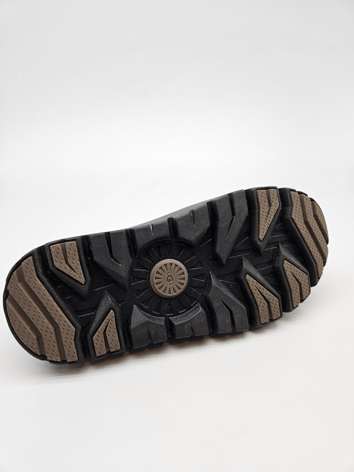 UGG NOVI ORIGINAL CEVLI BR 38