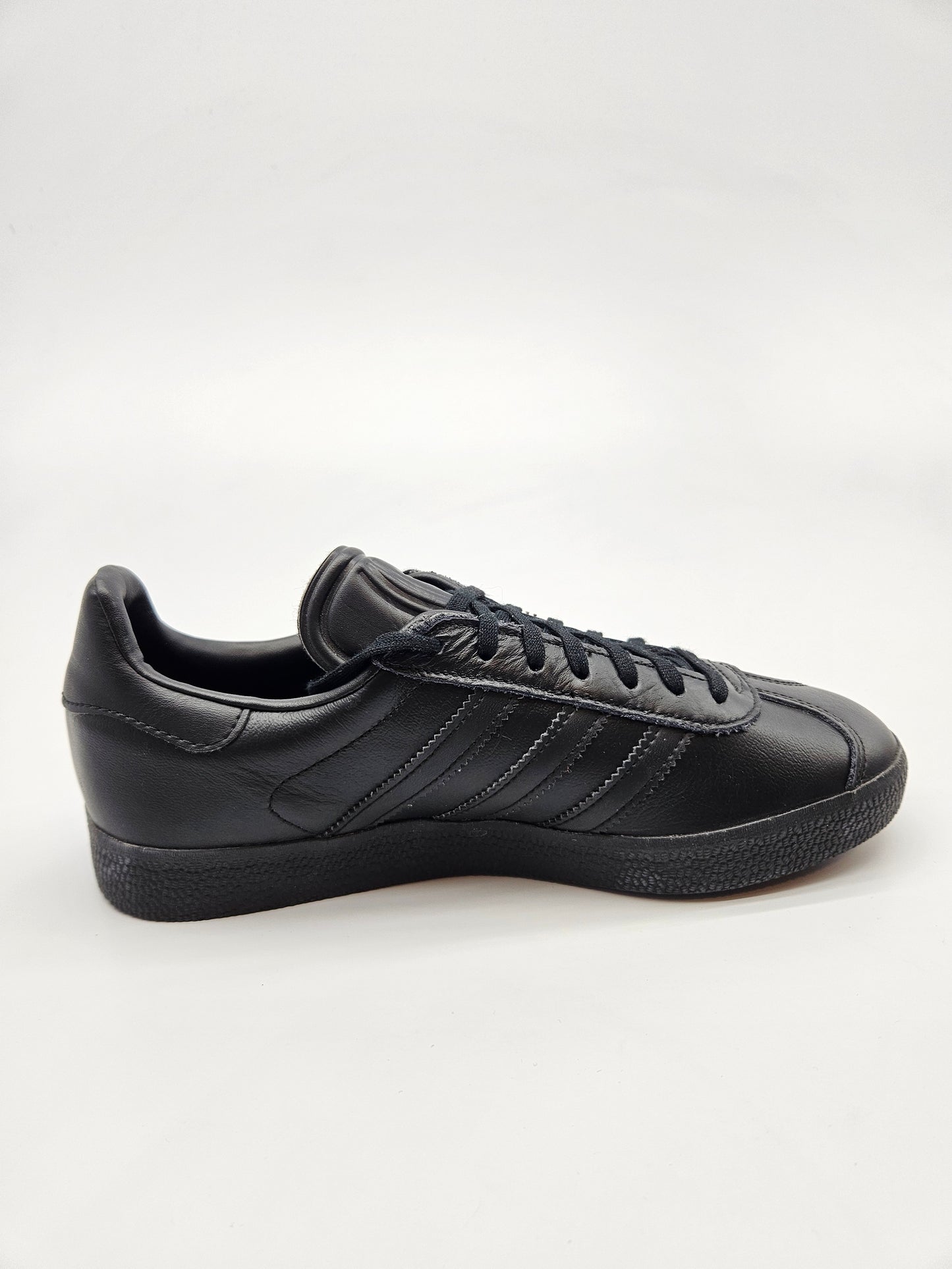 ADIDAS NOVI ORIGINAL PATIKI BR 39