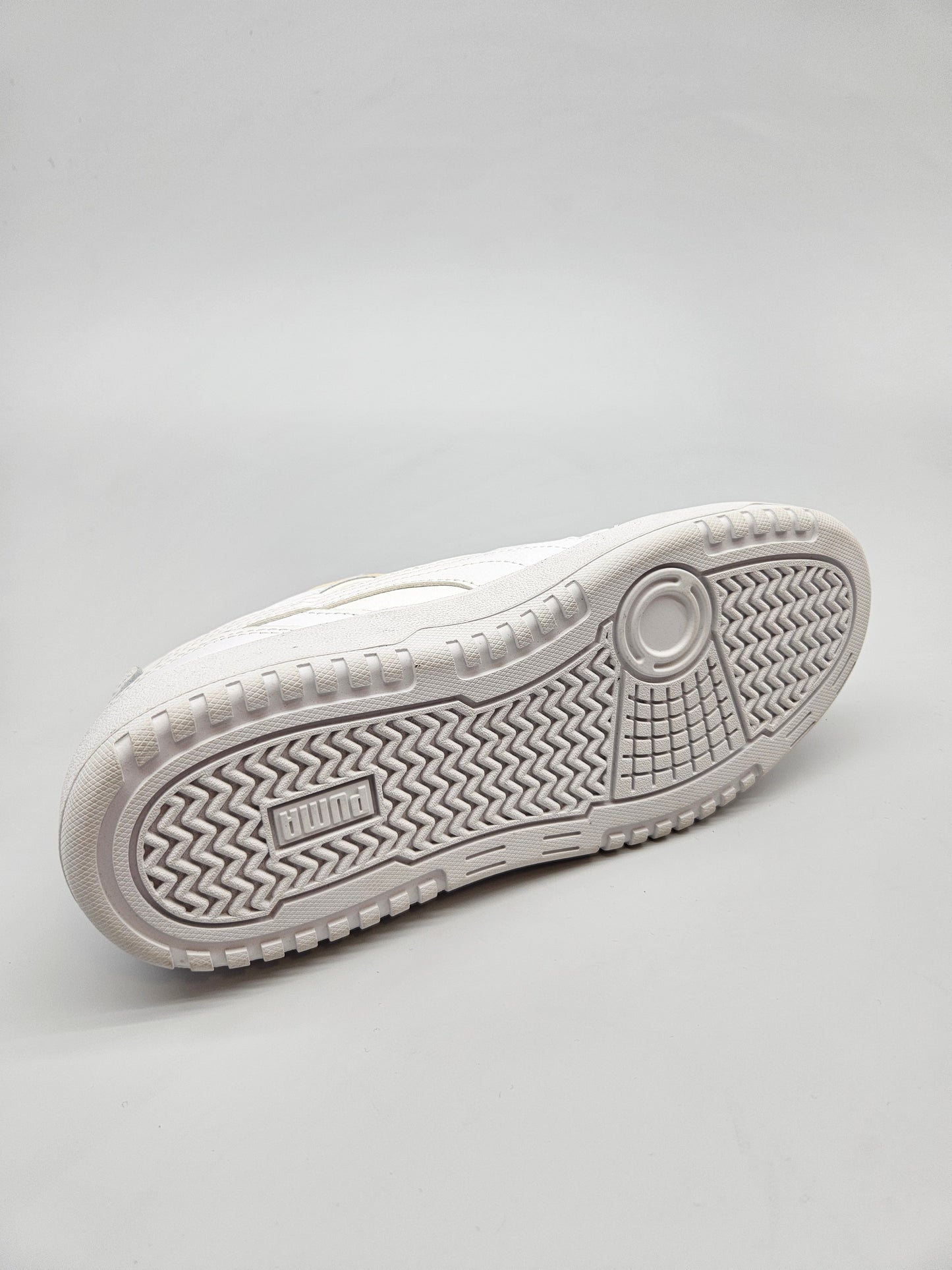 PUMA NOVI ORIGINAL PATIKI BR 39