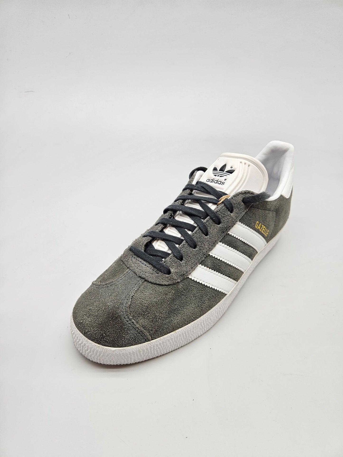 ADIDAS NOVI ORIGINAL PATIKI BR 40.5