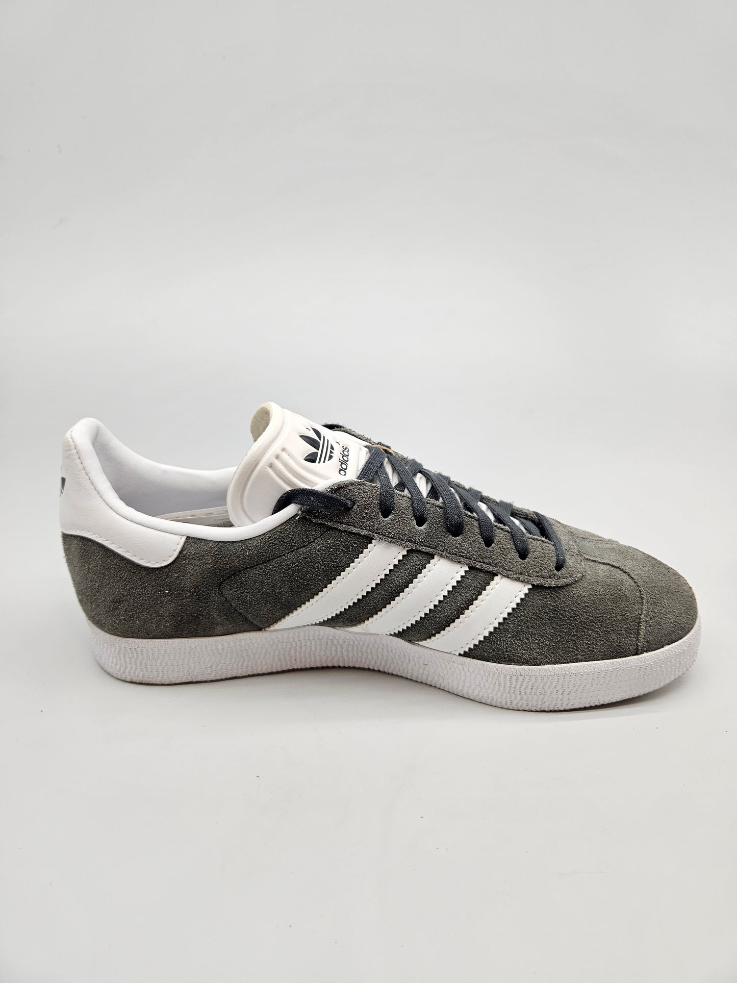 ADIDAS NOVI ORIGINAL PATIKI BR 40.5