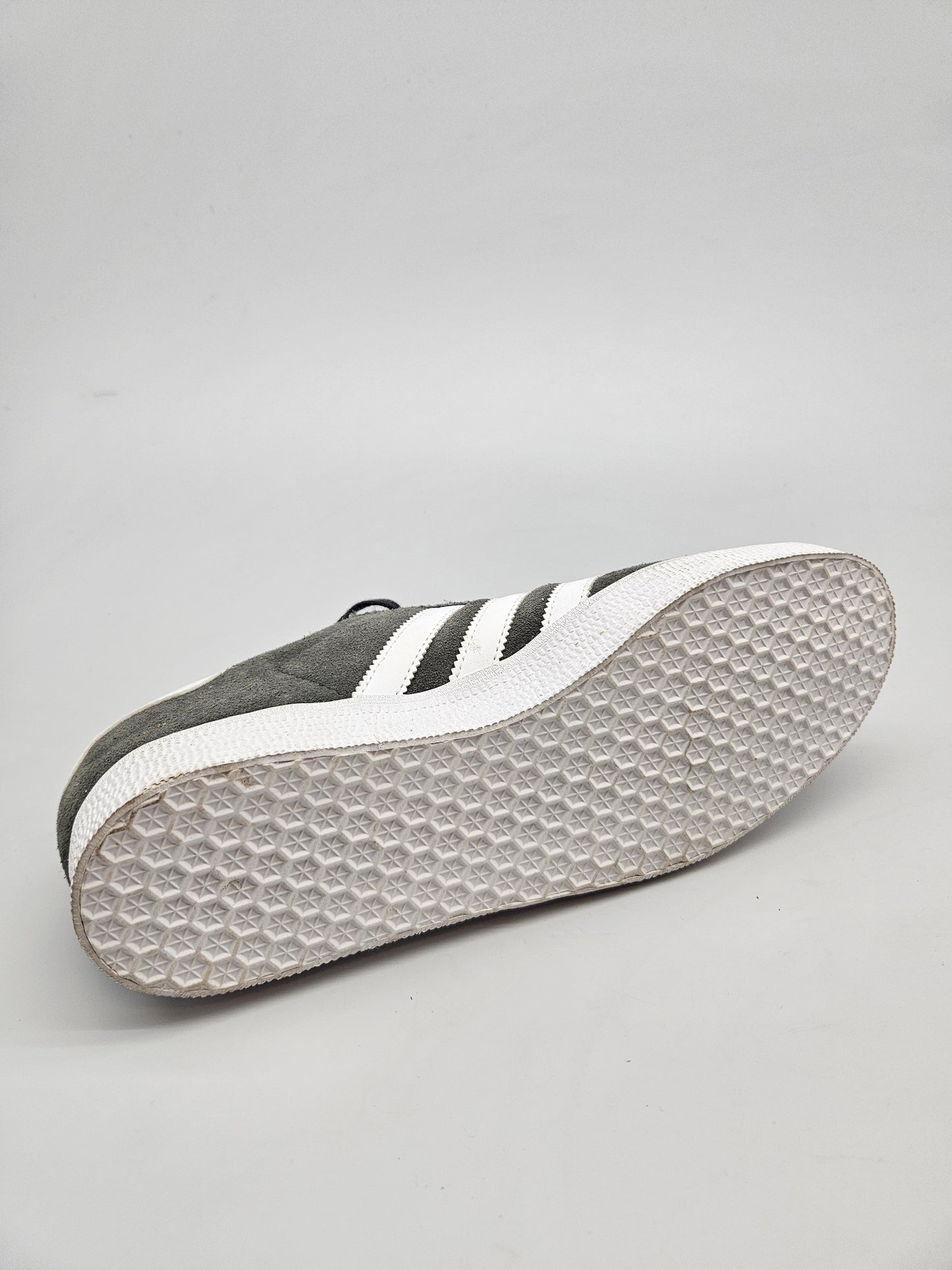 ADIDAS NOVI ORIGINAL PATIKI BR 40.5
