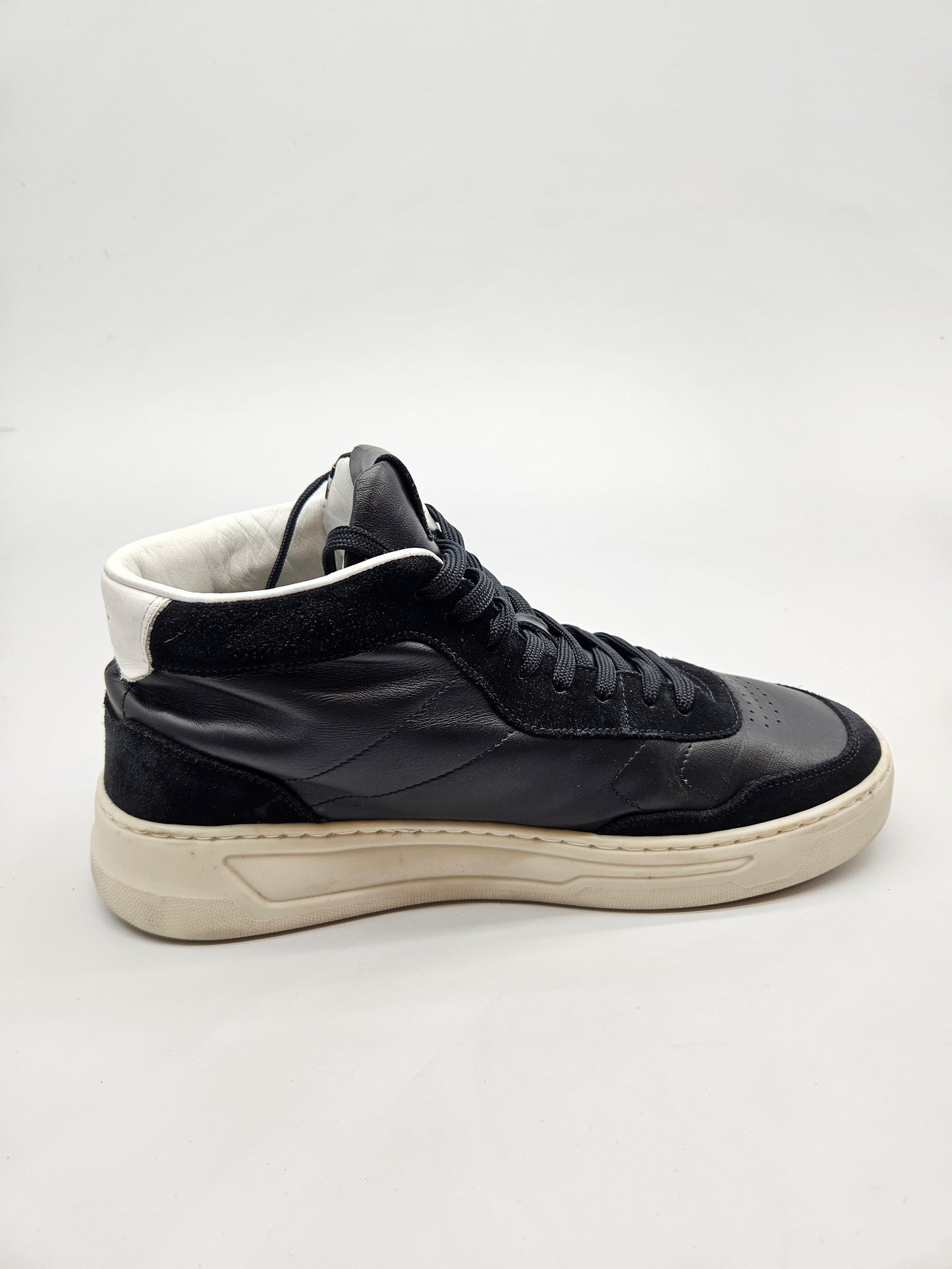 BOSS ORIGINAL KOZNI PATIKI BR 42