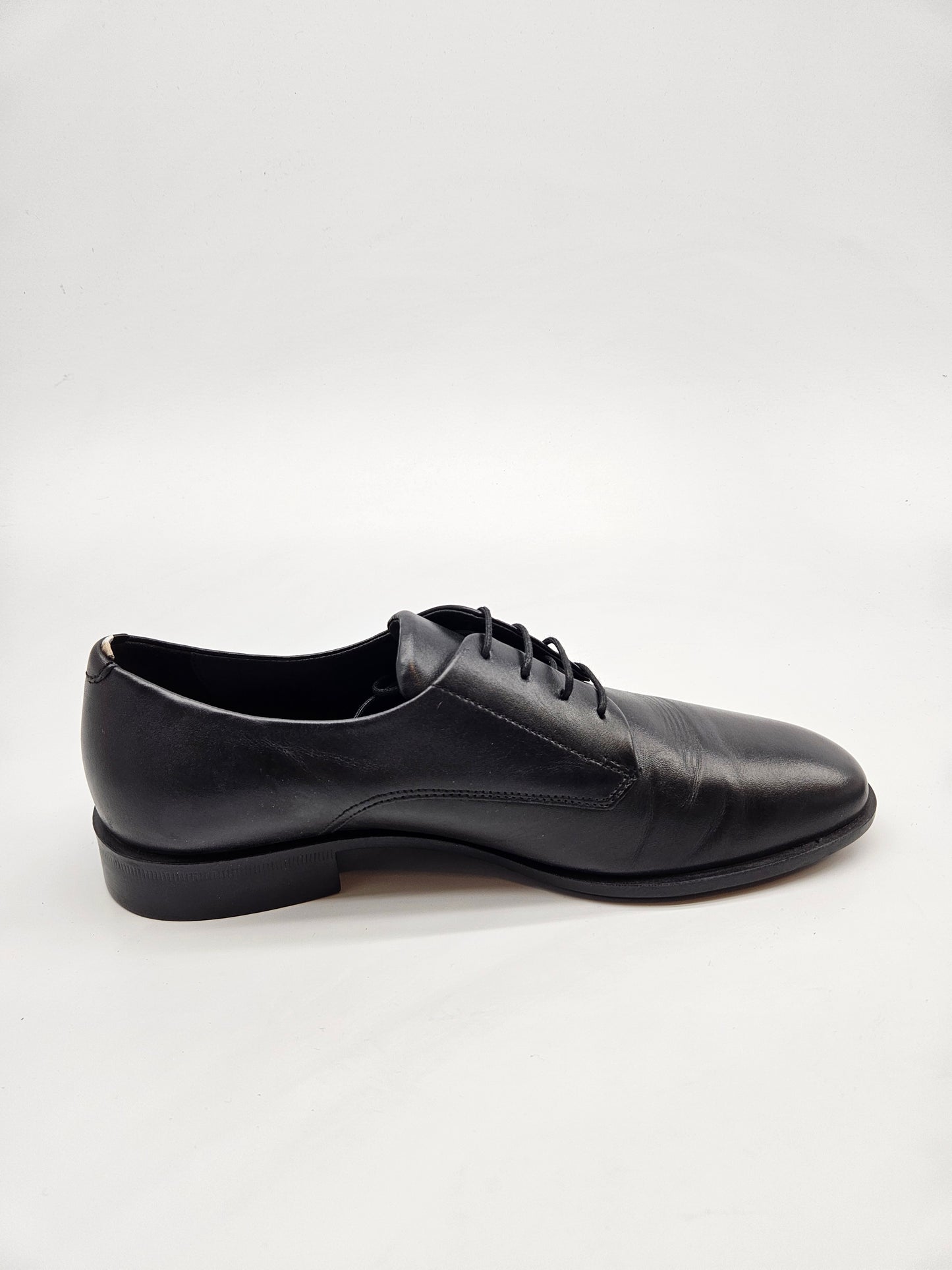 BOSS ORIGINAL KOZNI CEVLI BR 42