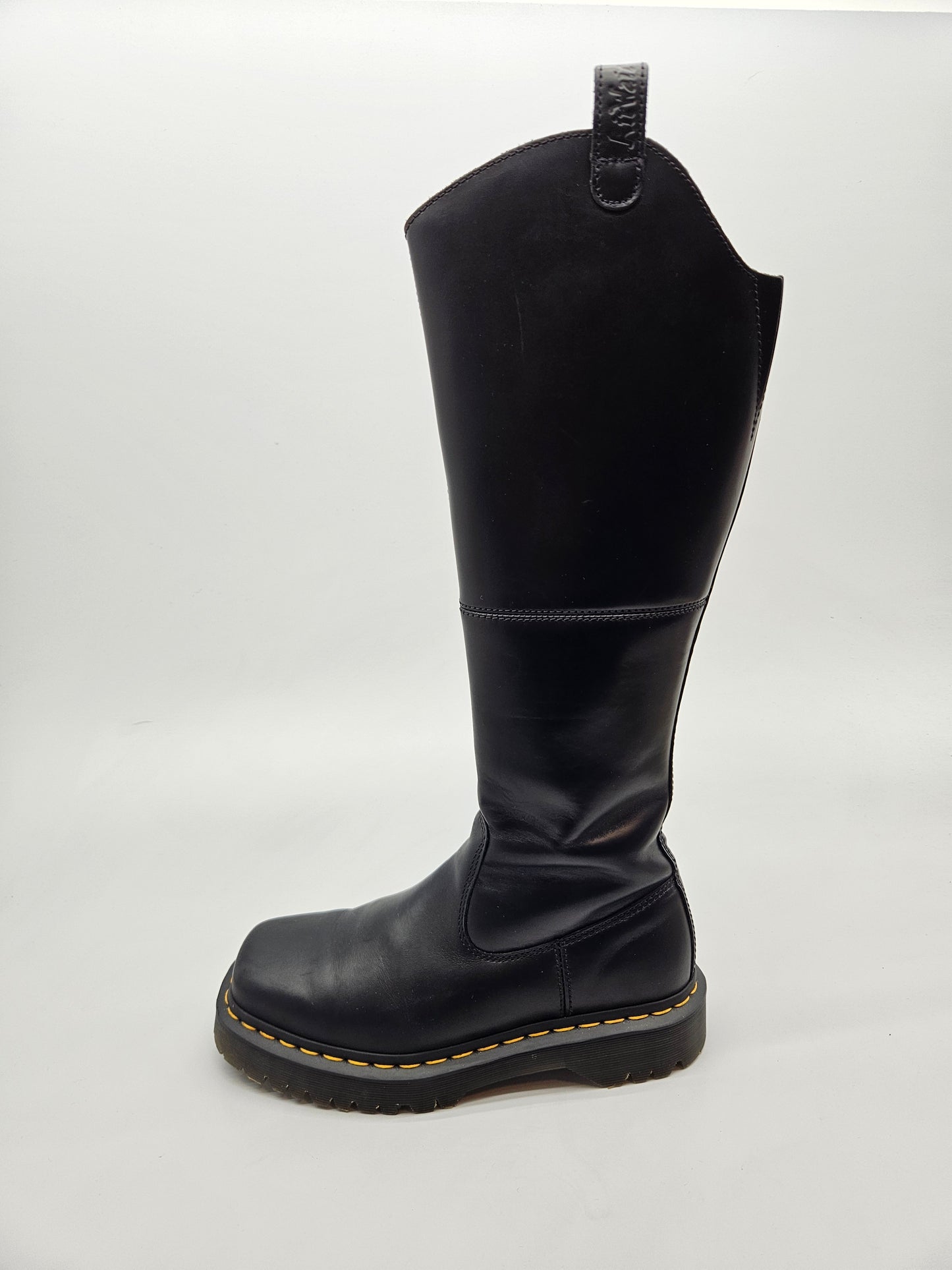 DR MARTINS ORIGINAL KOZNI CIZMI BR 39