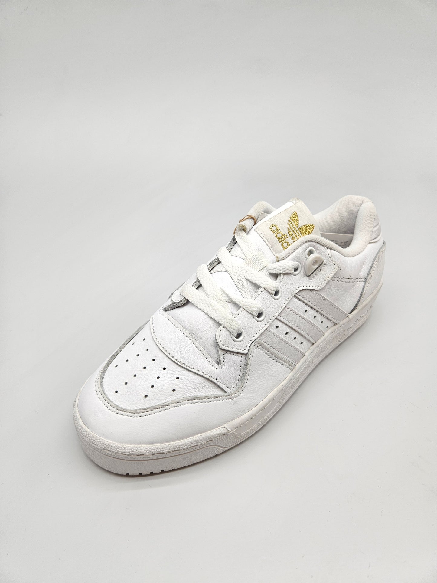 ADIDAS NOVI ORIGINAL PATIKI BR 39