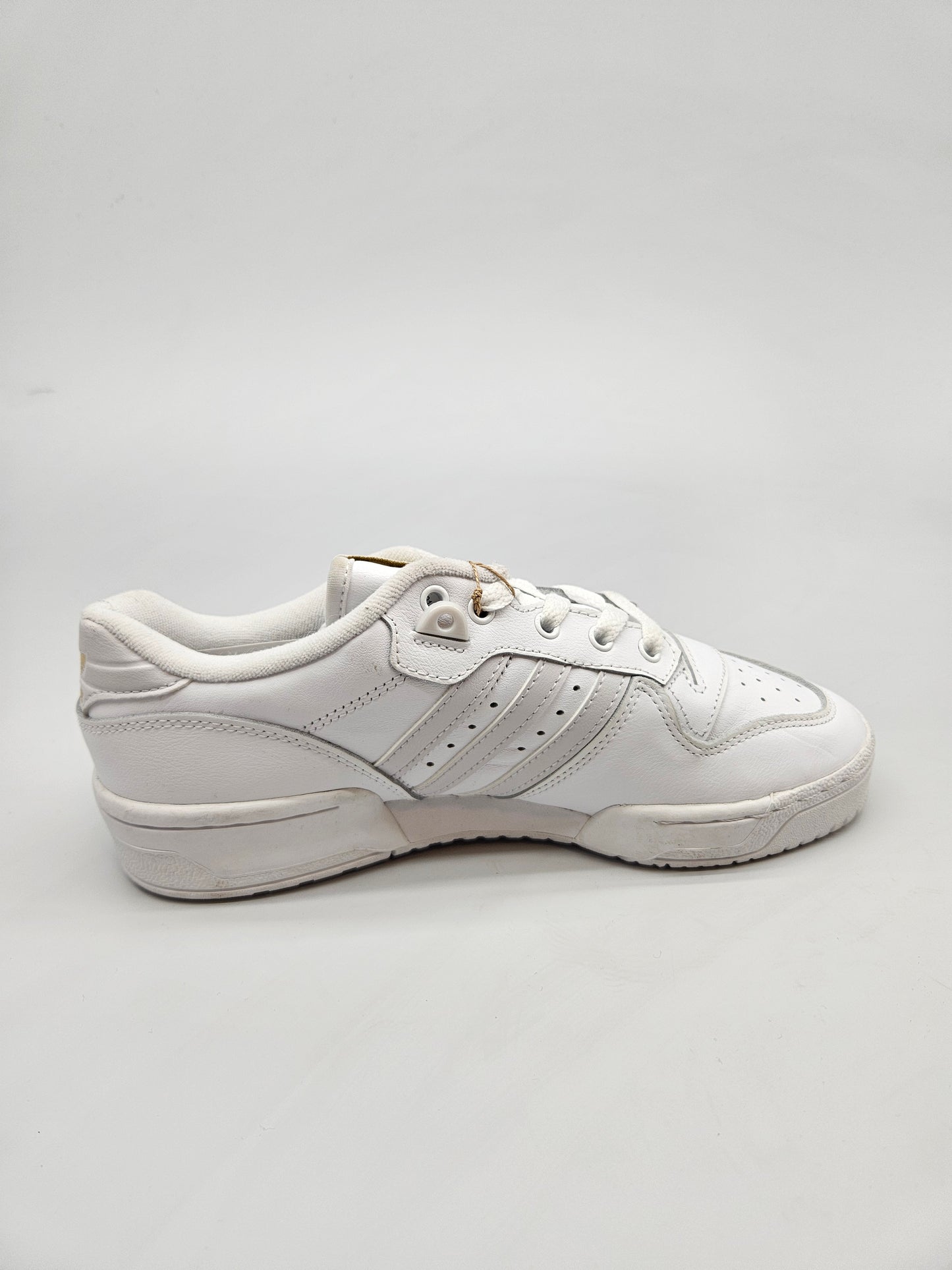 ADIDAS NOVI ORIGINAL PATIKI BR 39