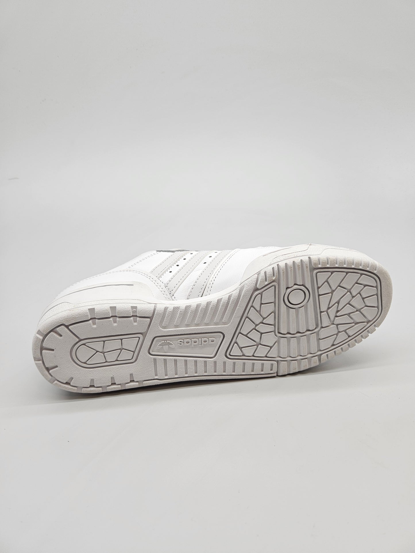 ADIDAS NOVI ORIGINAL PATIKI BR 39