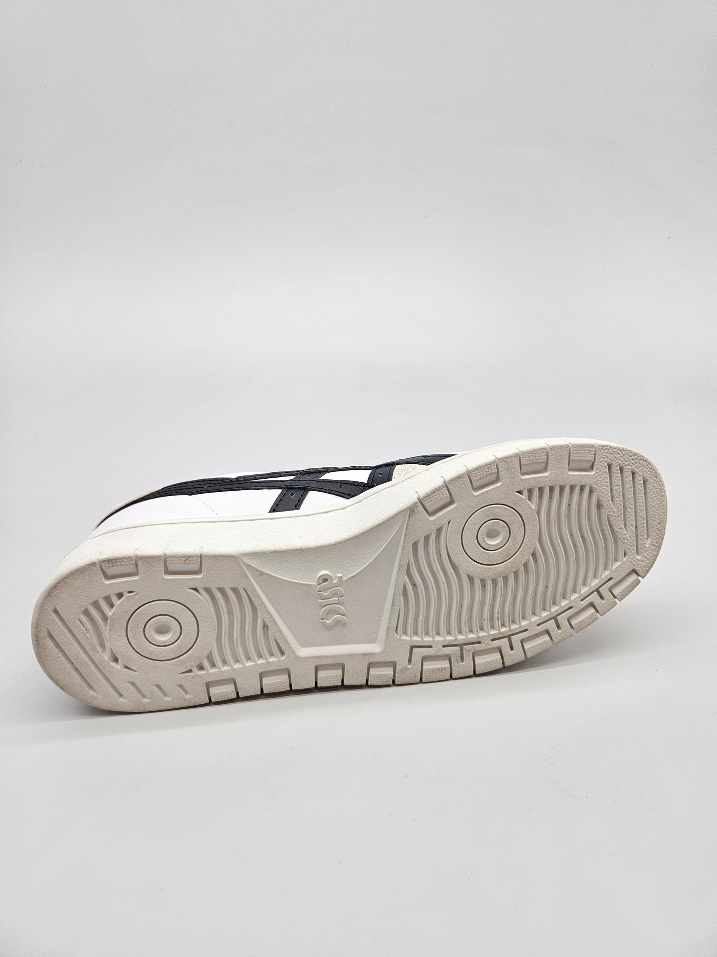 ASICS NOVI ORIGINAL PATIKI BR 41.5