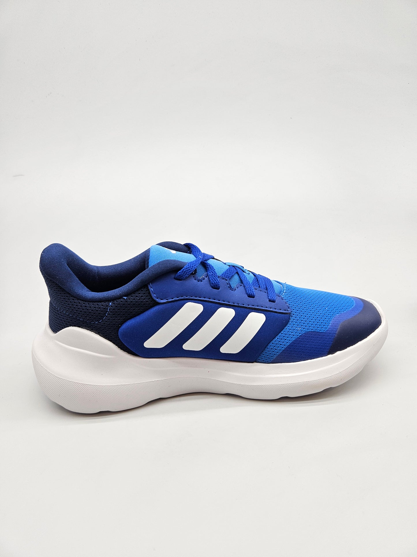 ADIDAS NOVI ORIGINAL PATIKI BR 37