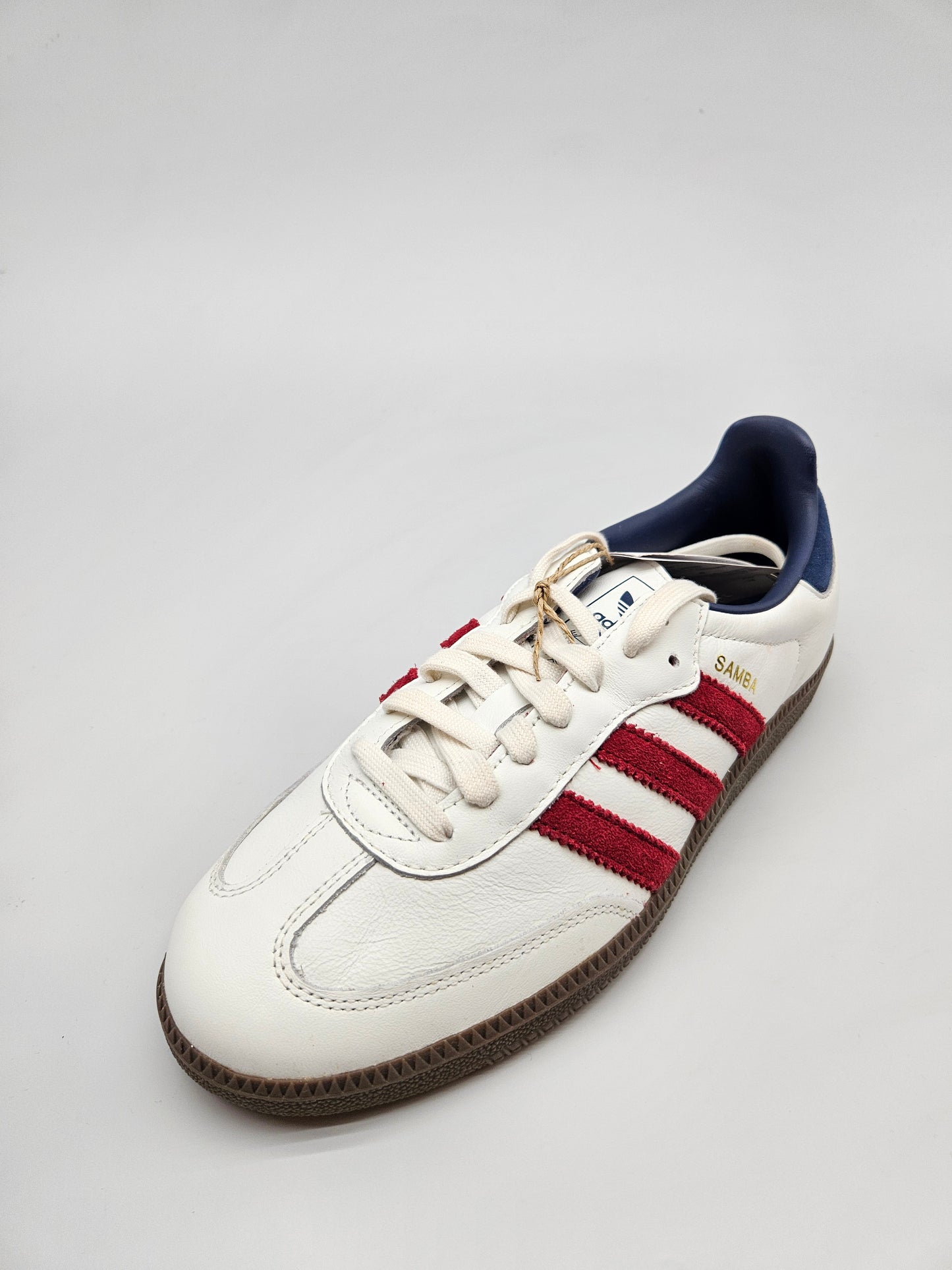 ADIDAS NOVI ORIGINAL PATIKI BR 41