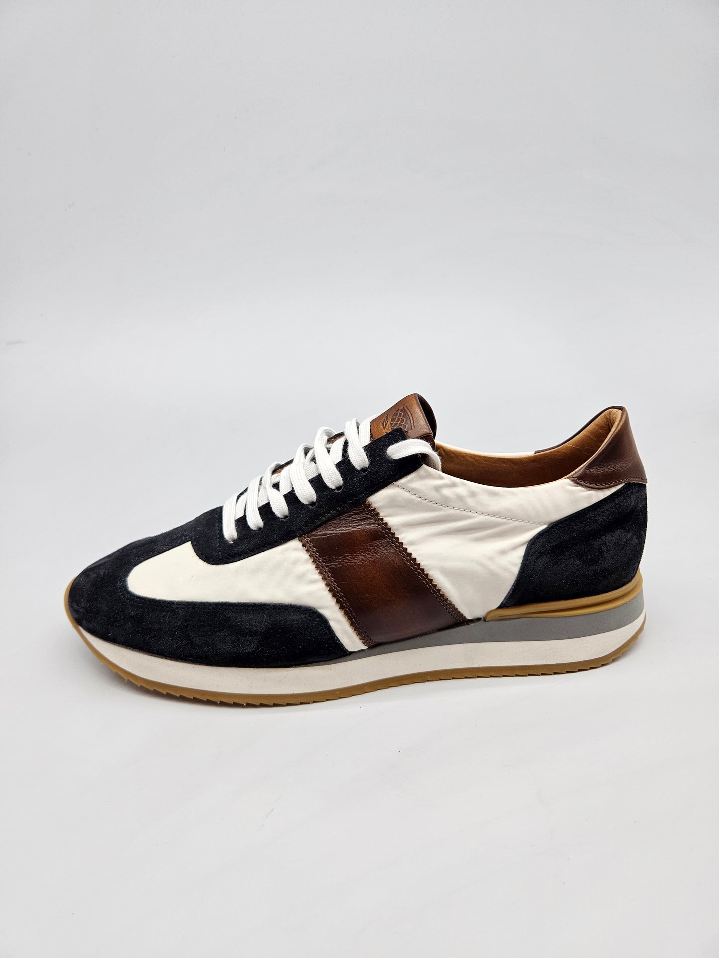NAVYBOOT NOVI ORIGINAL PATIKI BR 42