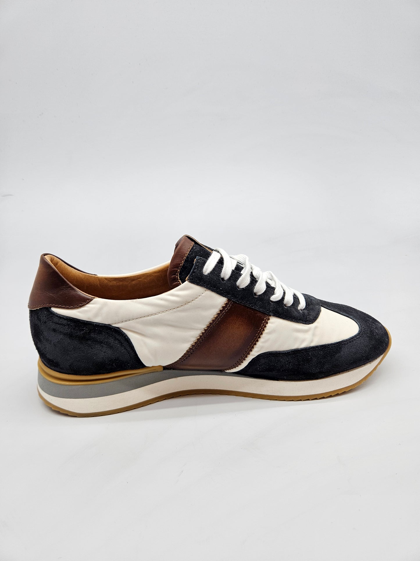 NAVYBOOT NOVI ORIGINAL PATIKI BR 42
