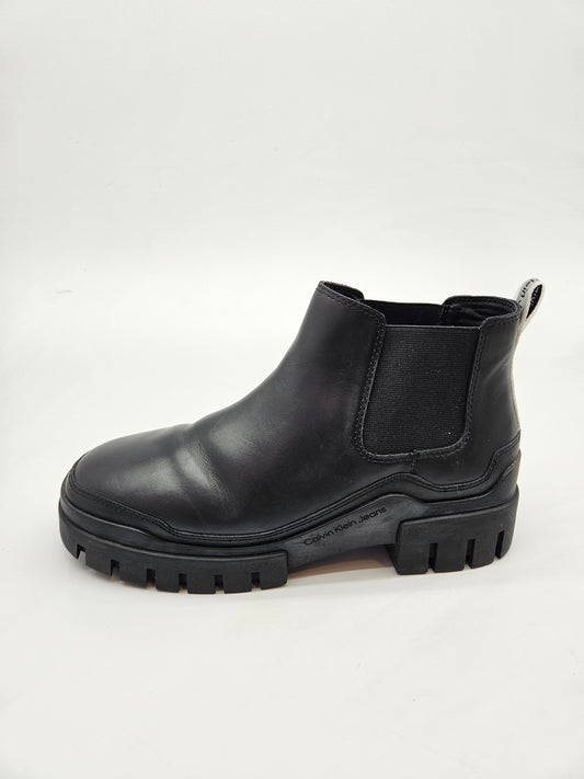 CALVIN KLEIN ORIGINAL KOZNI CEVLI BR 40