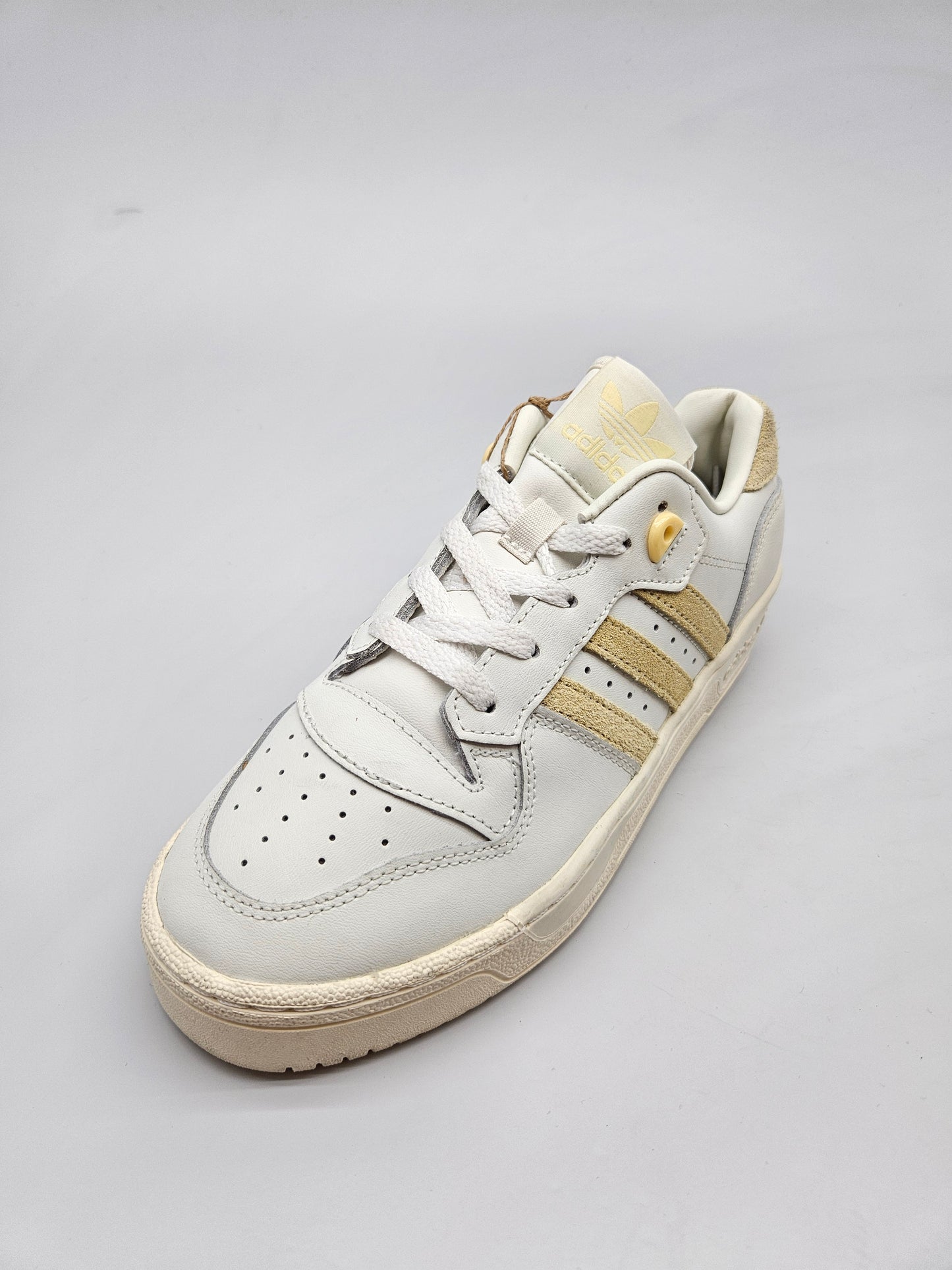 ADIDAS NOVI ORIGINAL PATIKI BR 40