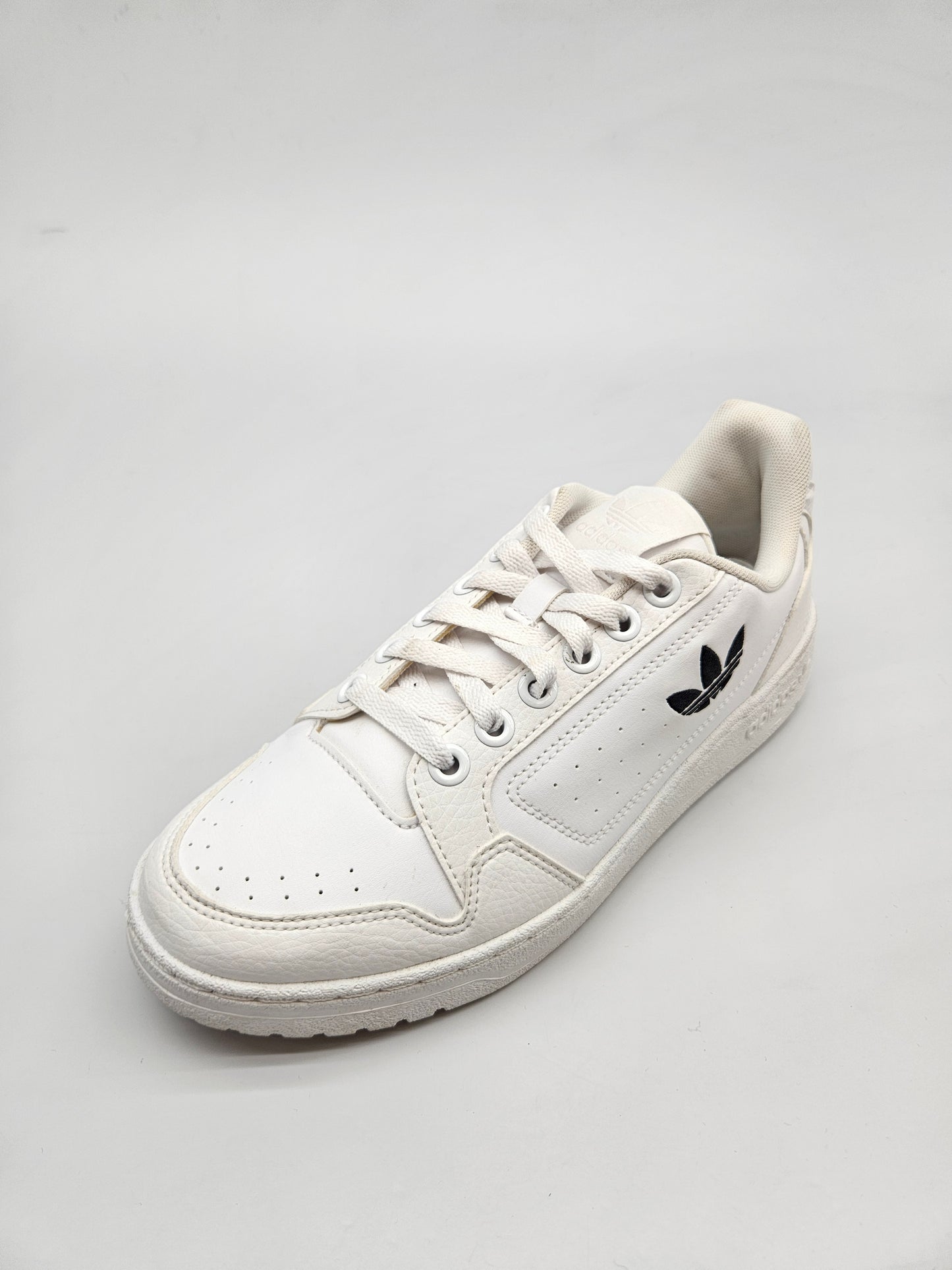 ADIDAS NOVI ORIGINAL PATIKI BR 40.5