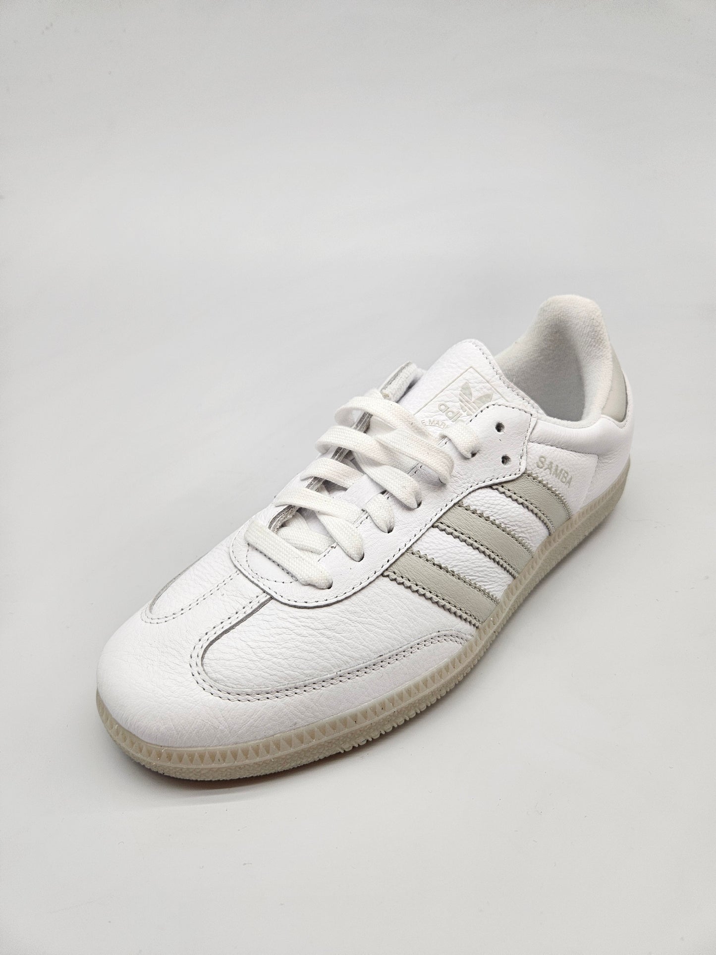 ADIDAS NOVI ORIGINAL PATIKI BR 40