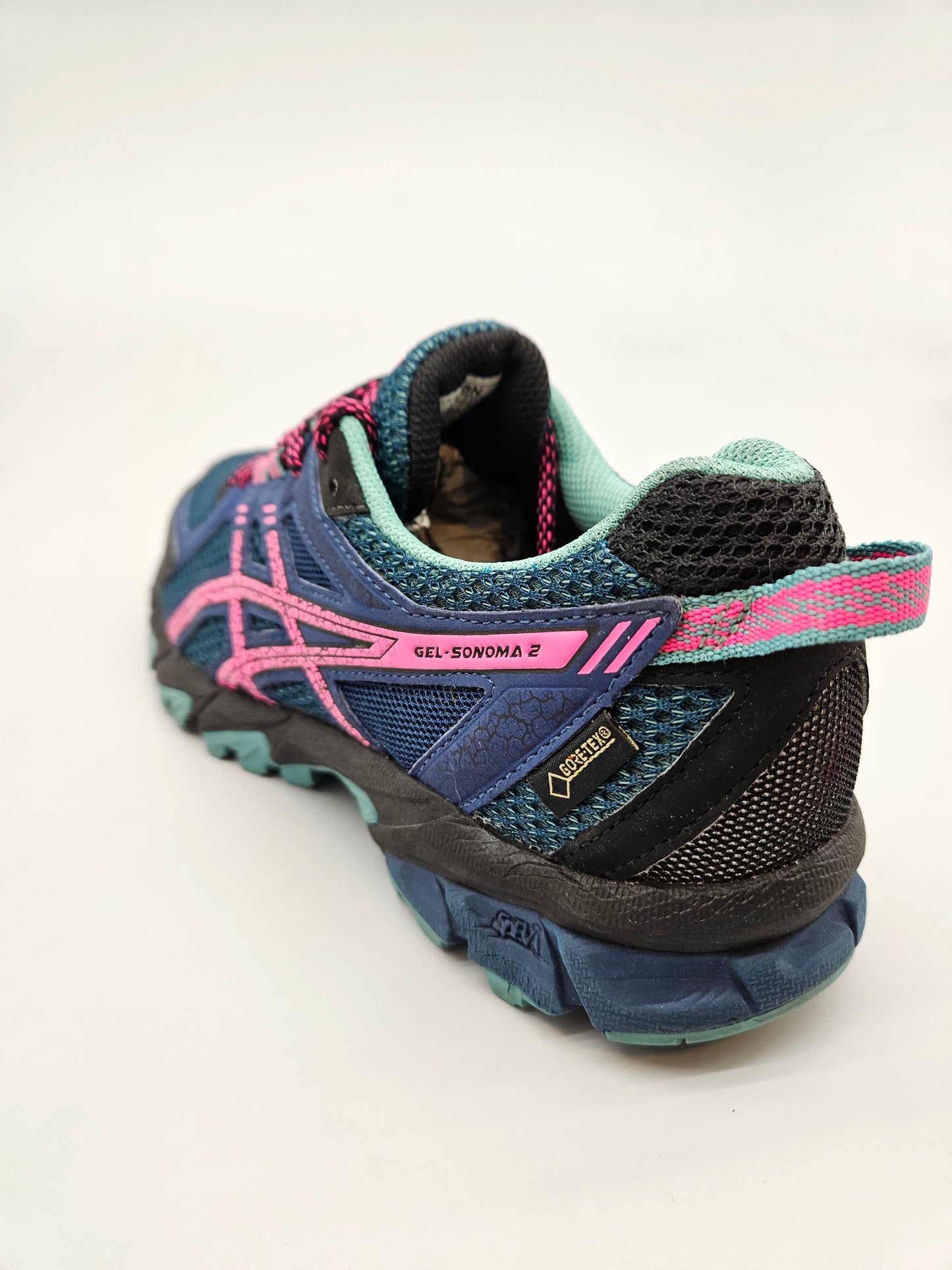 ASICS GORETEX ORIGINAL VODOTPORNI PATIKI BR 39.5