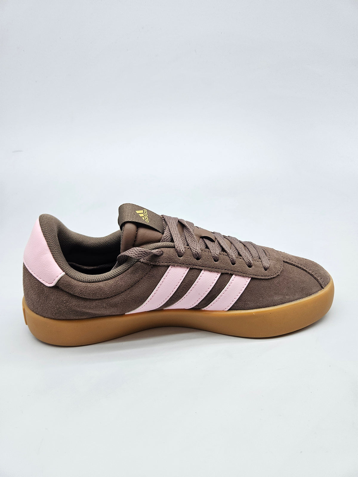 ADIDAS NOVI ORIGINAL PATIKI BR 41