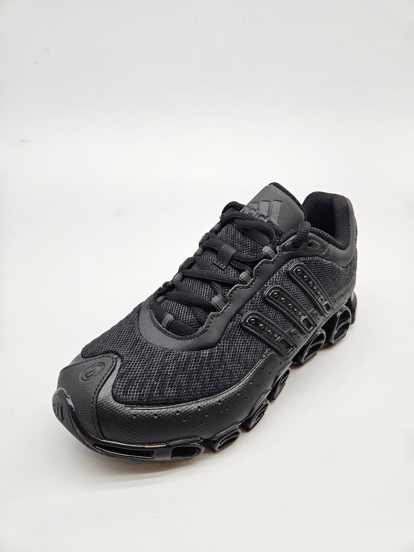 ADIDAS NOVI ORIGINAL PATIKI BR 39