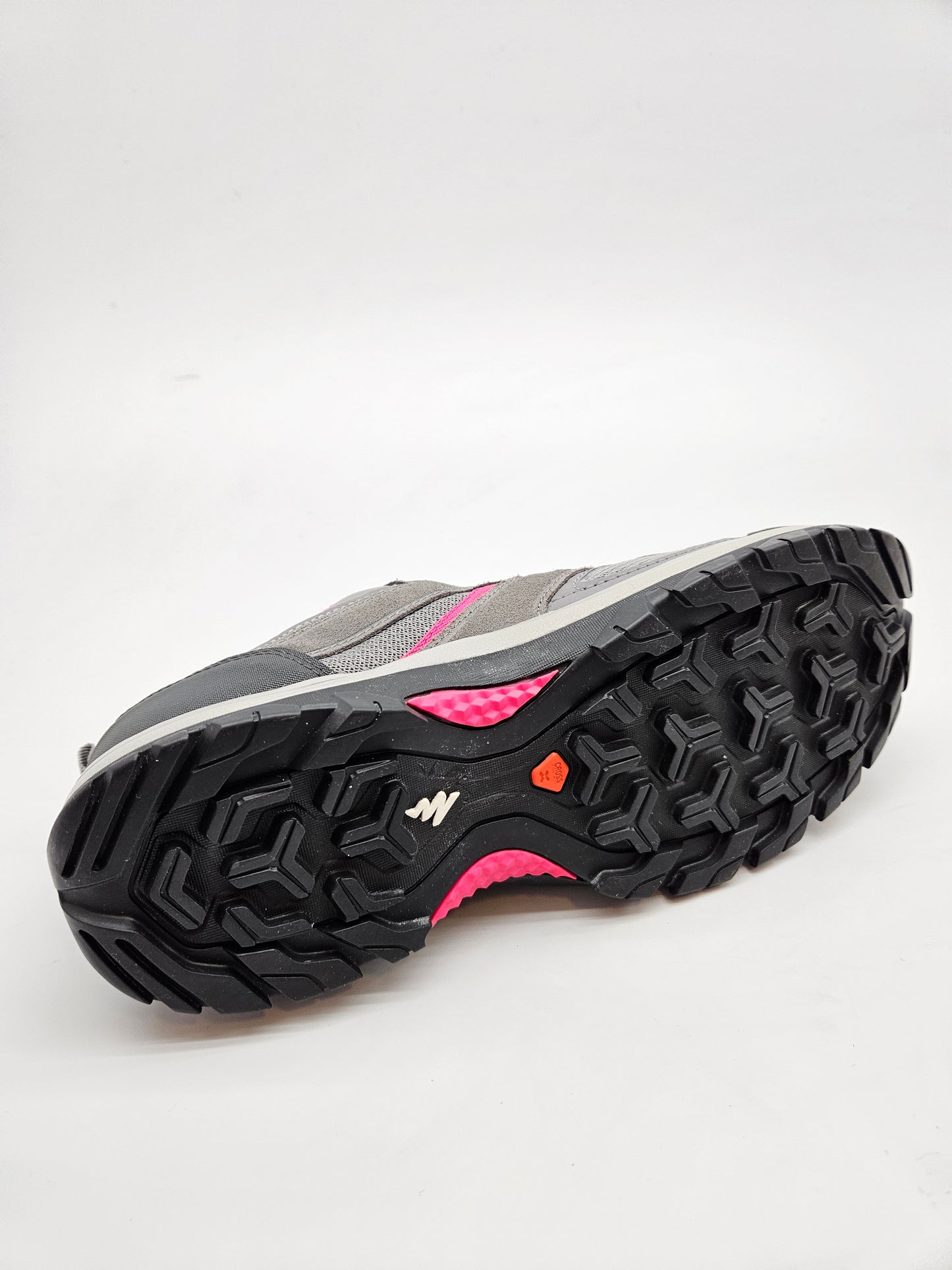 QUECHUA NOVI ORIGINAL VODOTPORNI PATIKI BR 42
