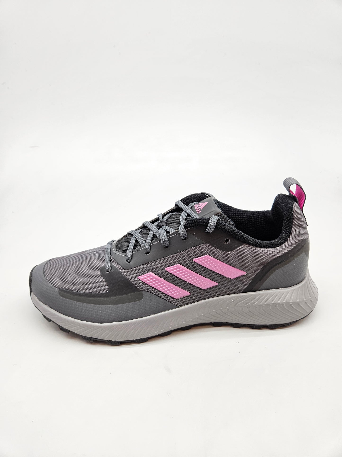 ADIDAS NOVI ORIGINAL PATIKI BR 40
