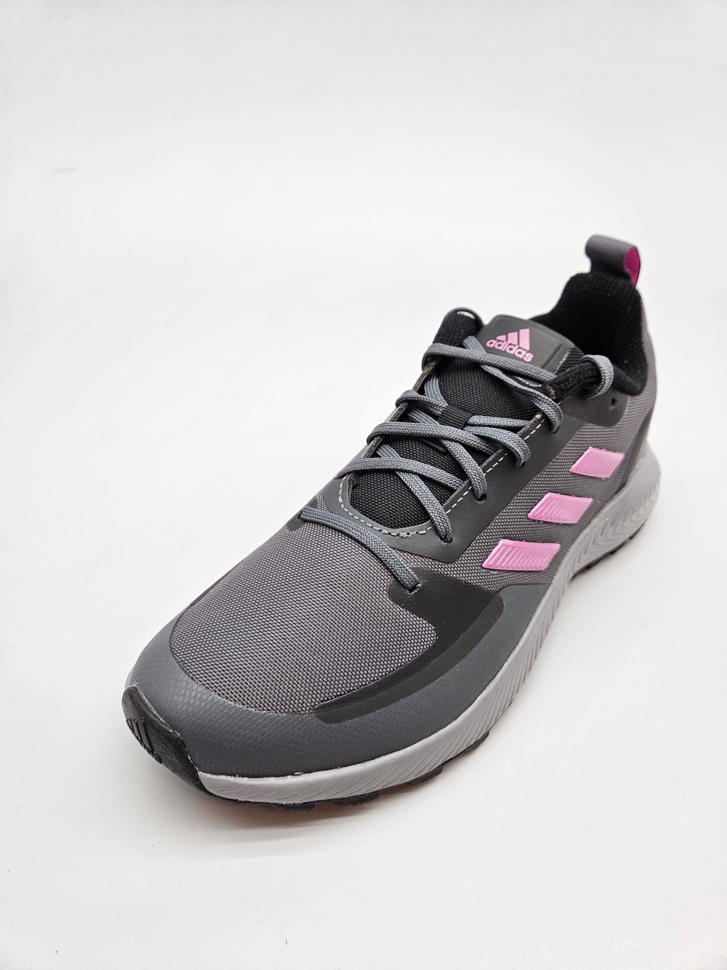 ADIDAS NOVI ORIGINAL PATIKI BR 40