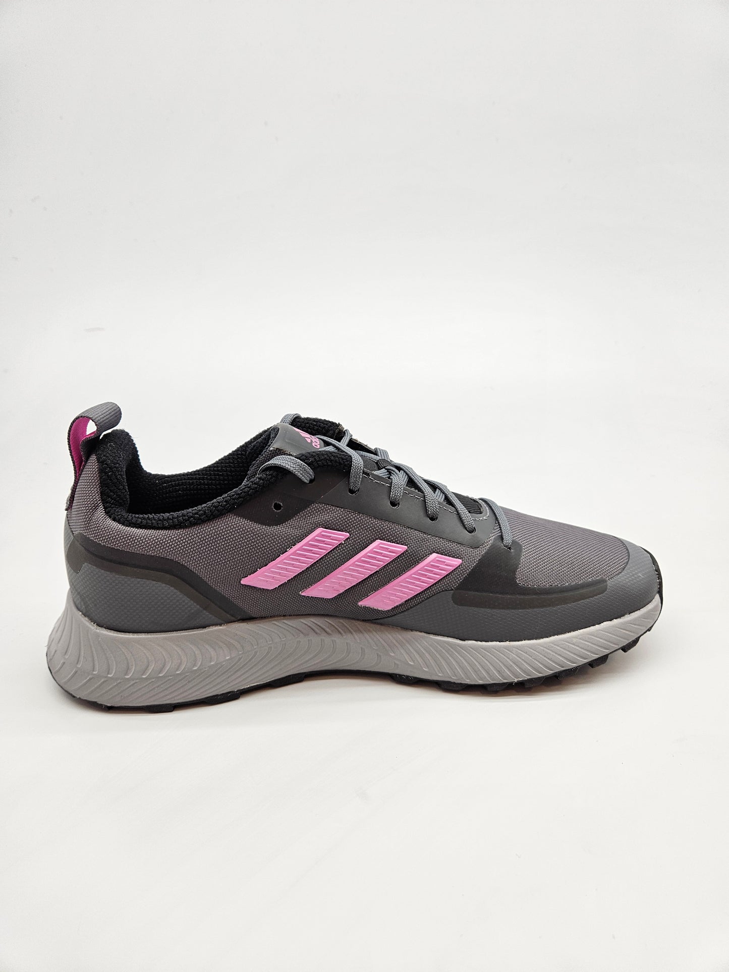 ADIDAS NOVI ORIGINAL PATIKI BR 40