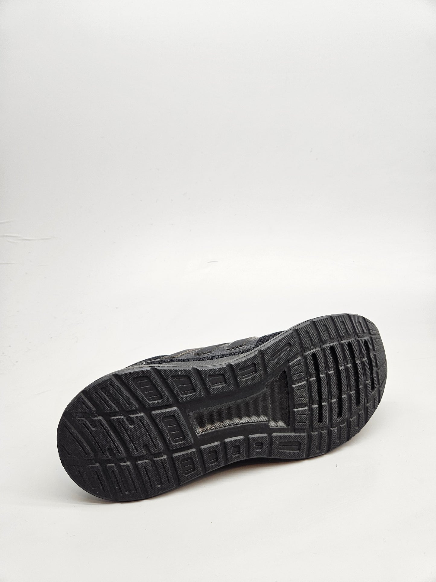 ADIDAS NOVI ORIGINAL PATIKI BR 37
