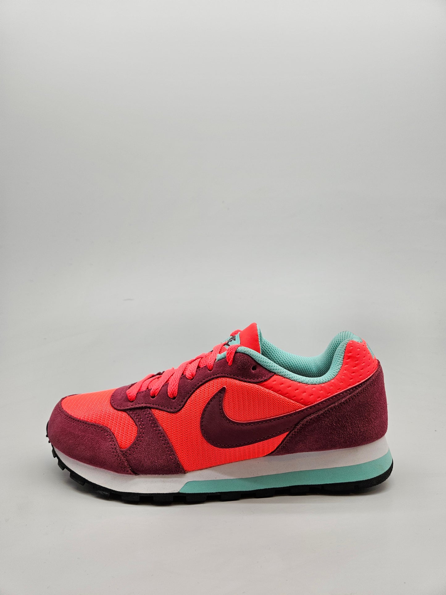 NIKE NOVI ORIGINAL PATIKI BR 38